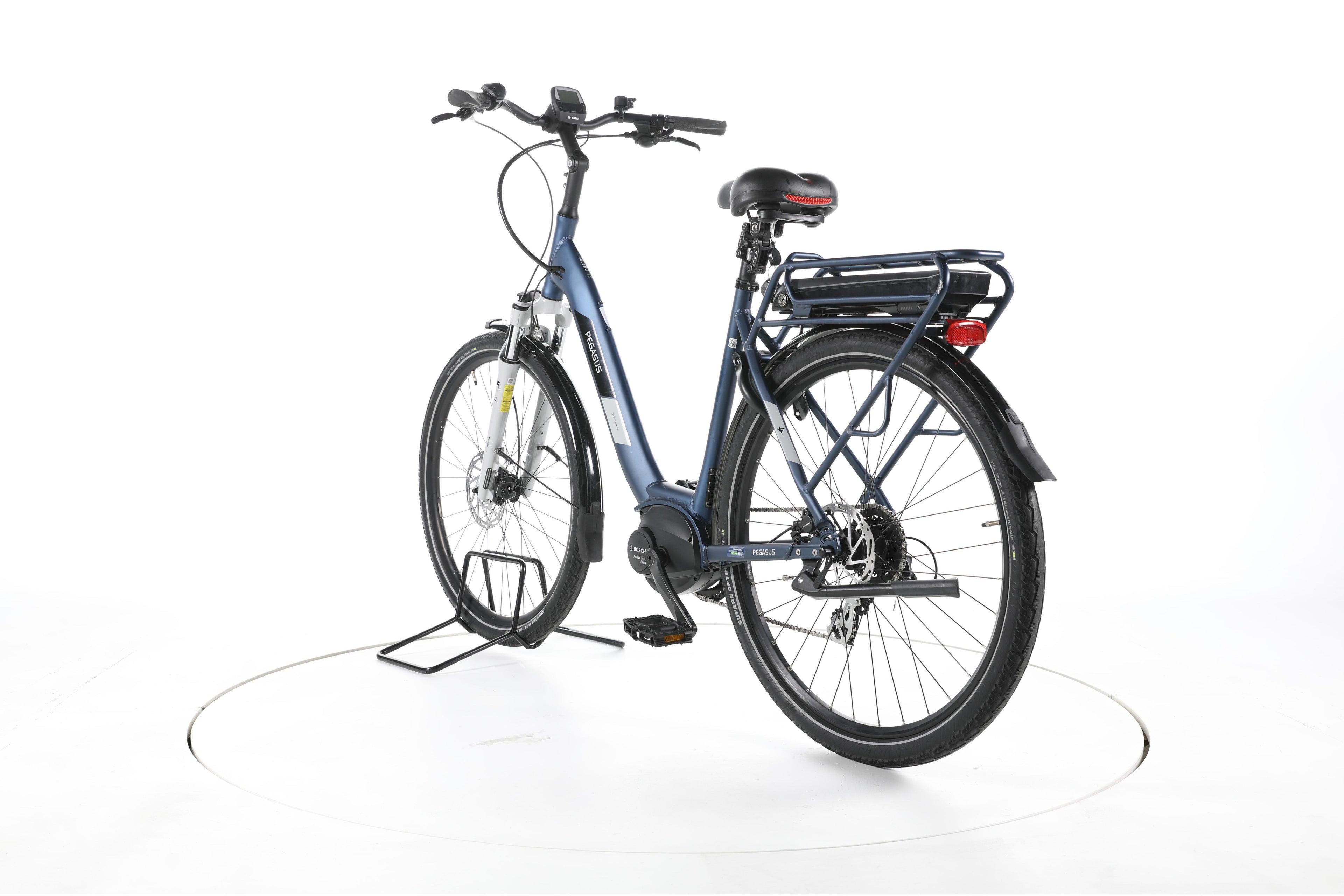 Pegasus Solero E8 Plus Trekking E-Bike Tiefeinsteiger - Image 9