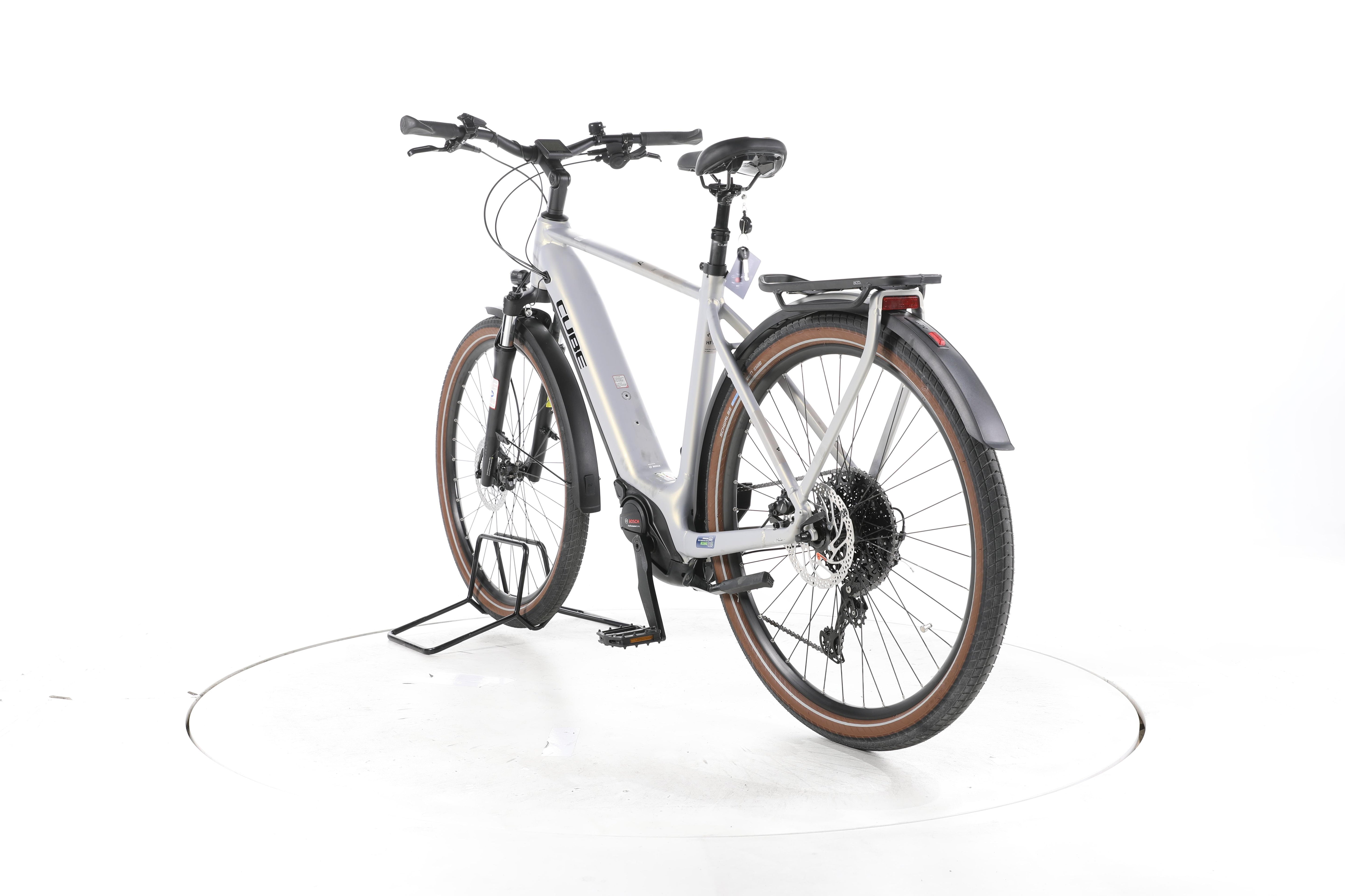 Cube Touring Hybrid Pro Trekking E-Bike - Image 9