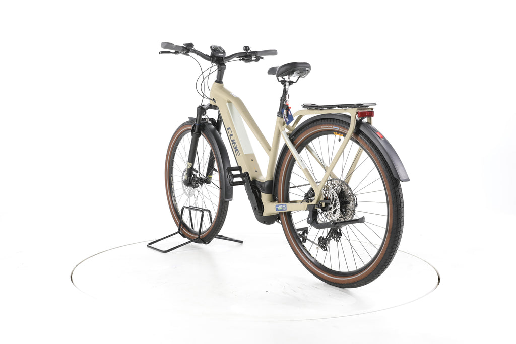 Cube Kathmandu Hybrid Pro Trekking E-Bike - Image 9