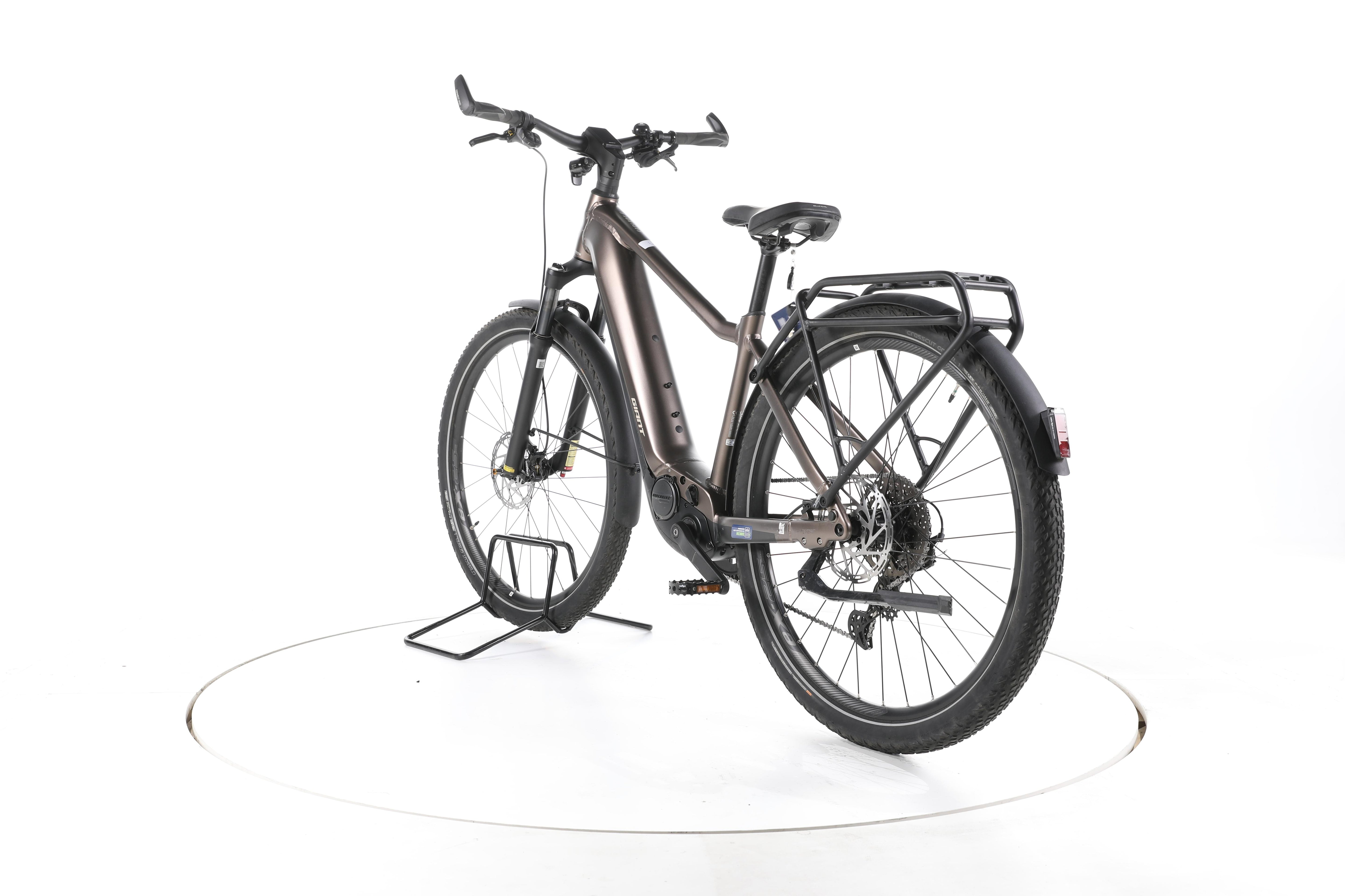 Giant Explore E+ Pro 1 Trekking E-Bike - Image 9