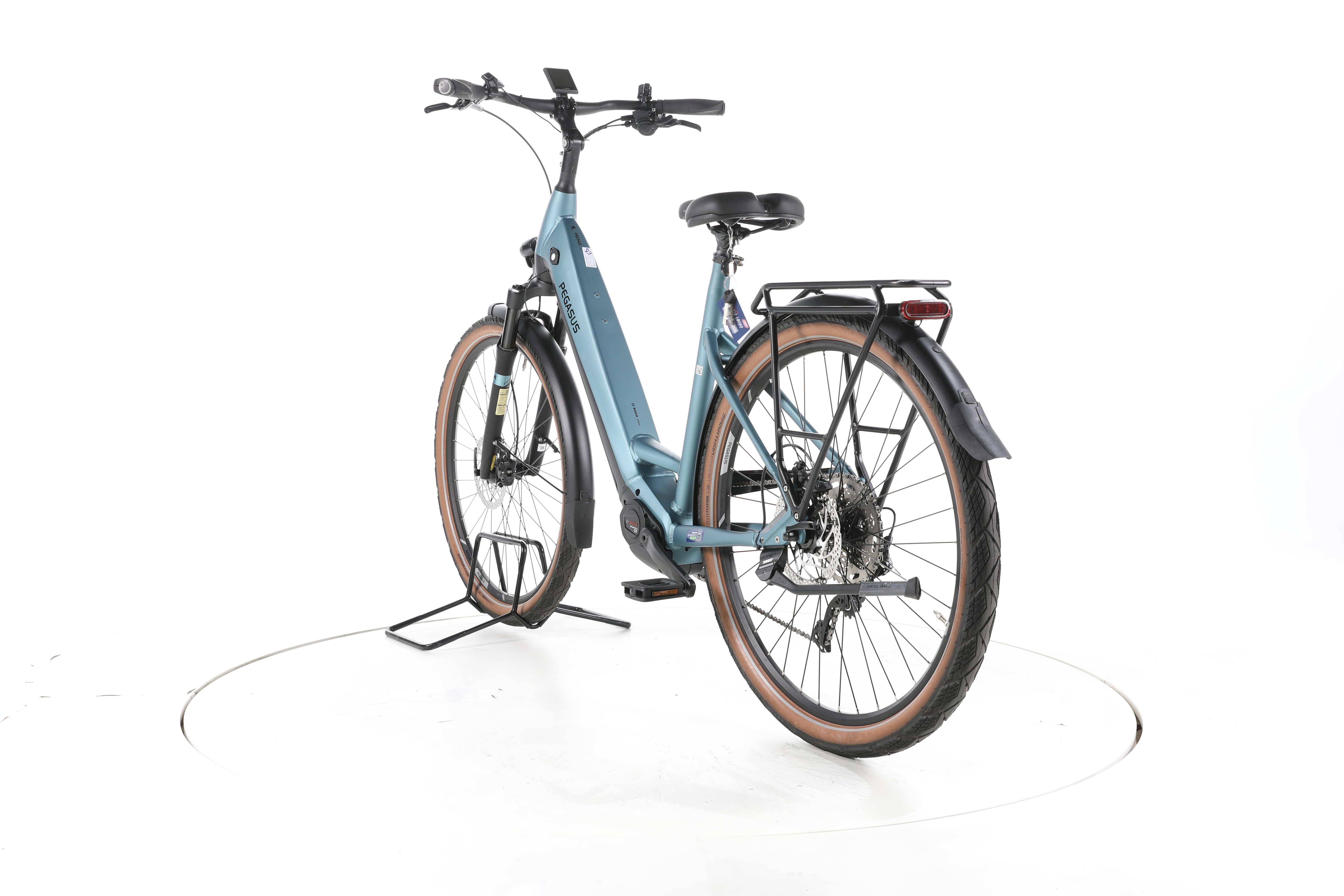 Pegasus Premio EVO Lite Trekking E-Bike Tiefeinsteiger - Image 9