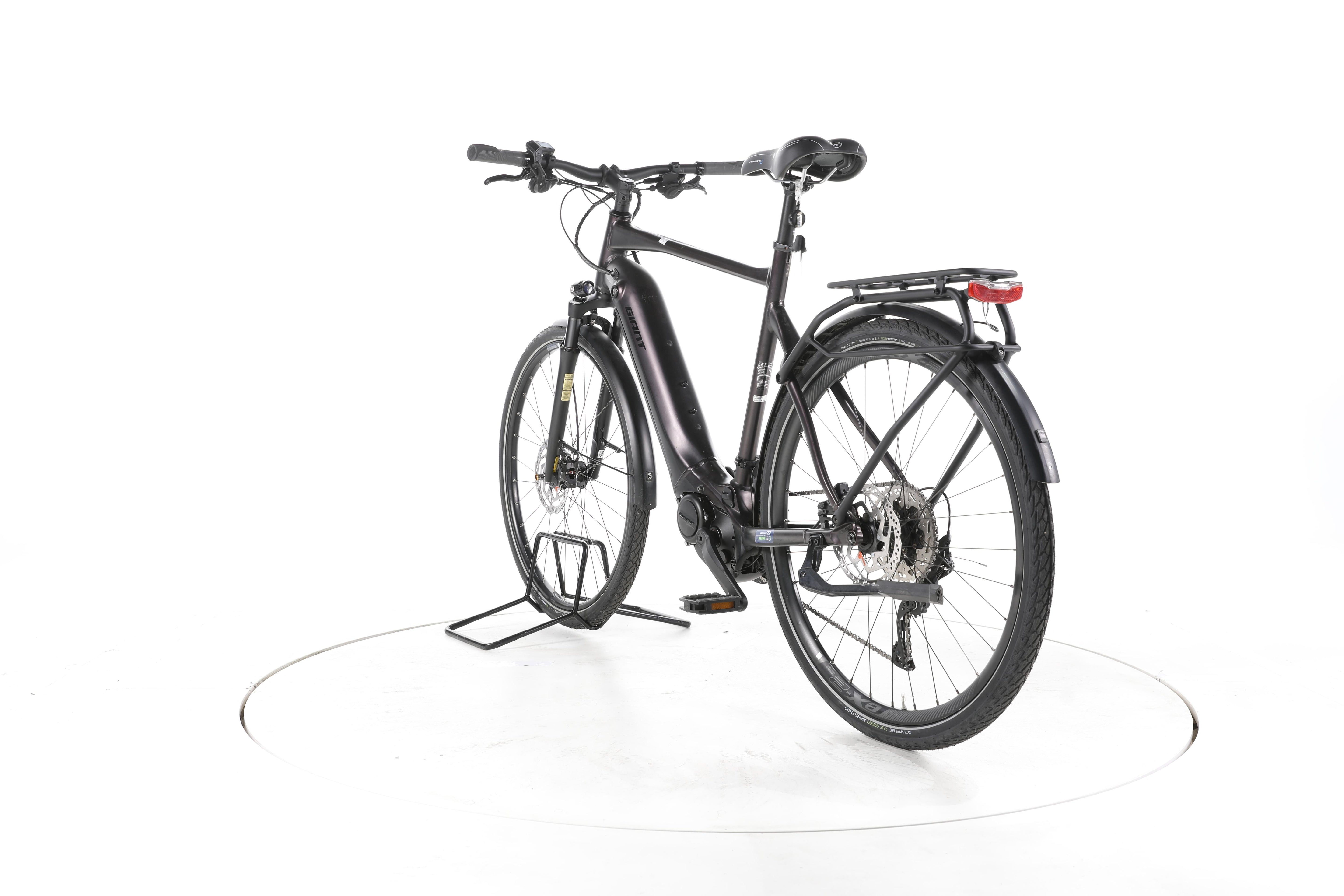 Giant Explore E+ Pro 1 Trekking E-Bike - Image 9