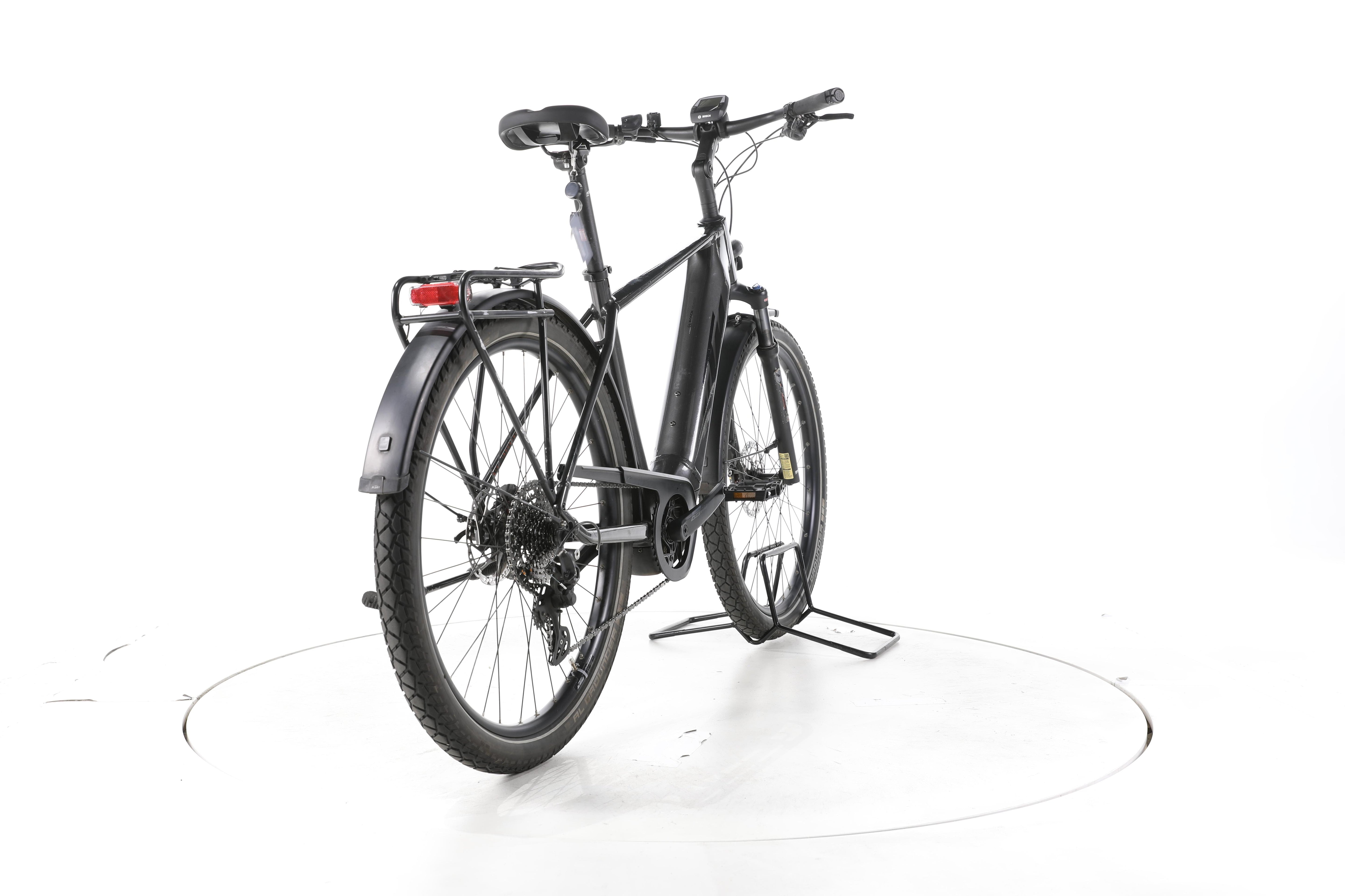 KTM Macina Gran 620 Trekking E-Bike - Image 11