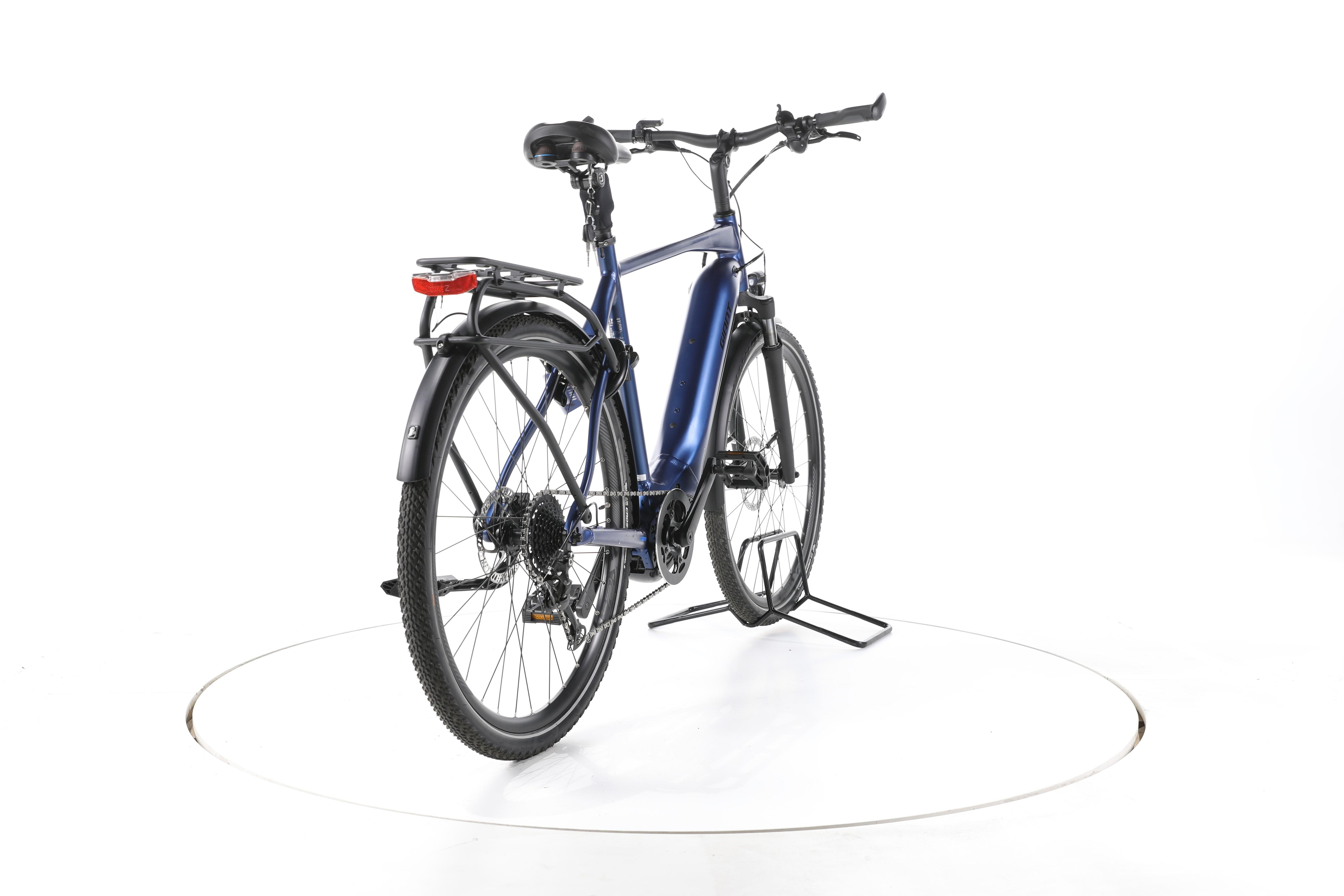 Giant Explore E+ 2 Trekking E-Bike - Image 11