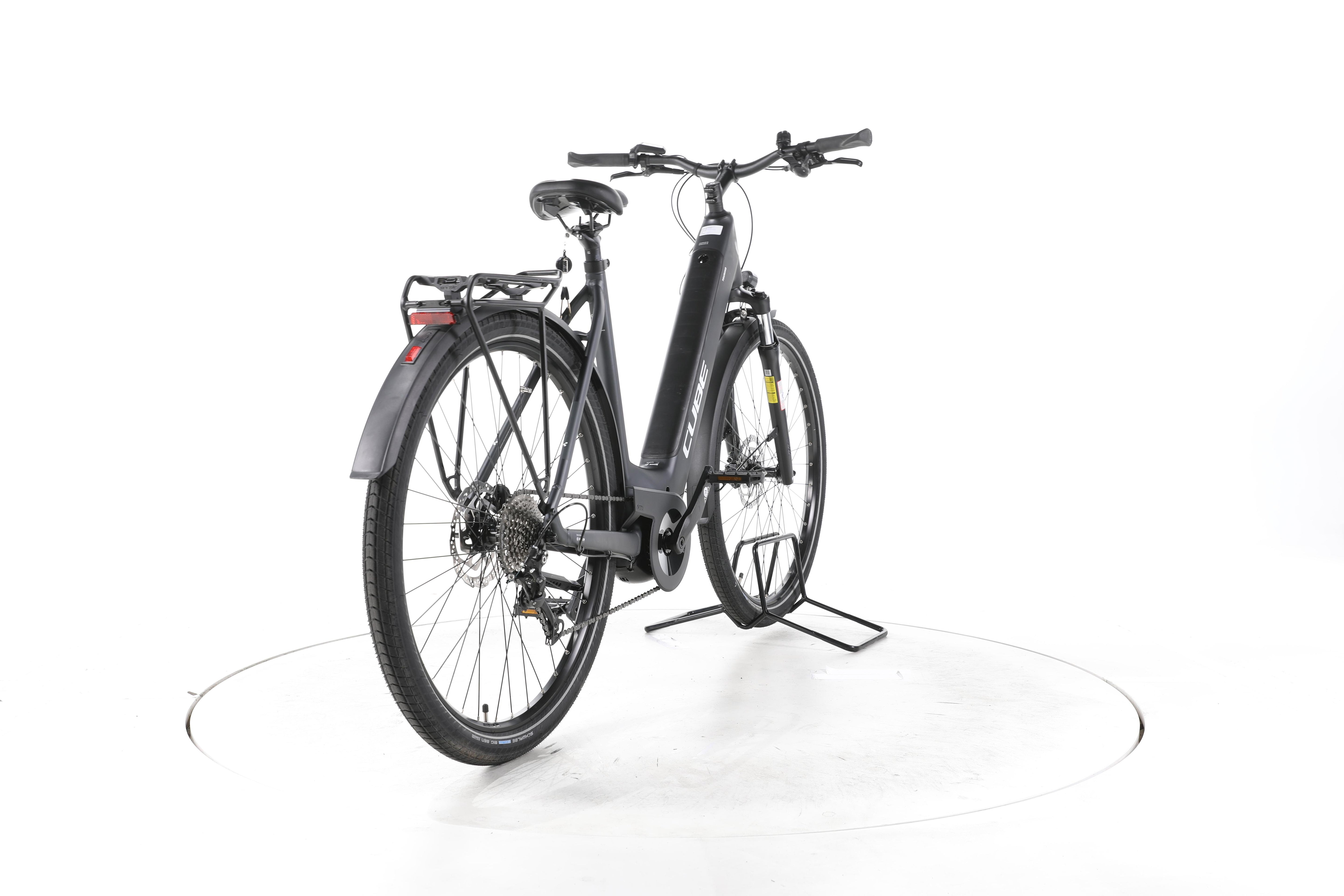 Cube Touring Hybrid ONE Trekking E-Bike Tiefeinsteiger - Image 11