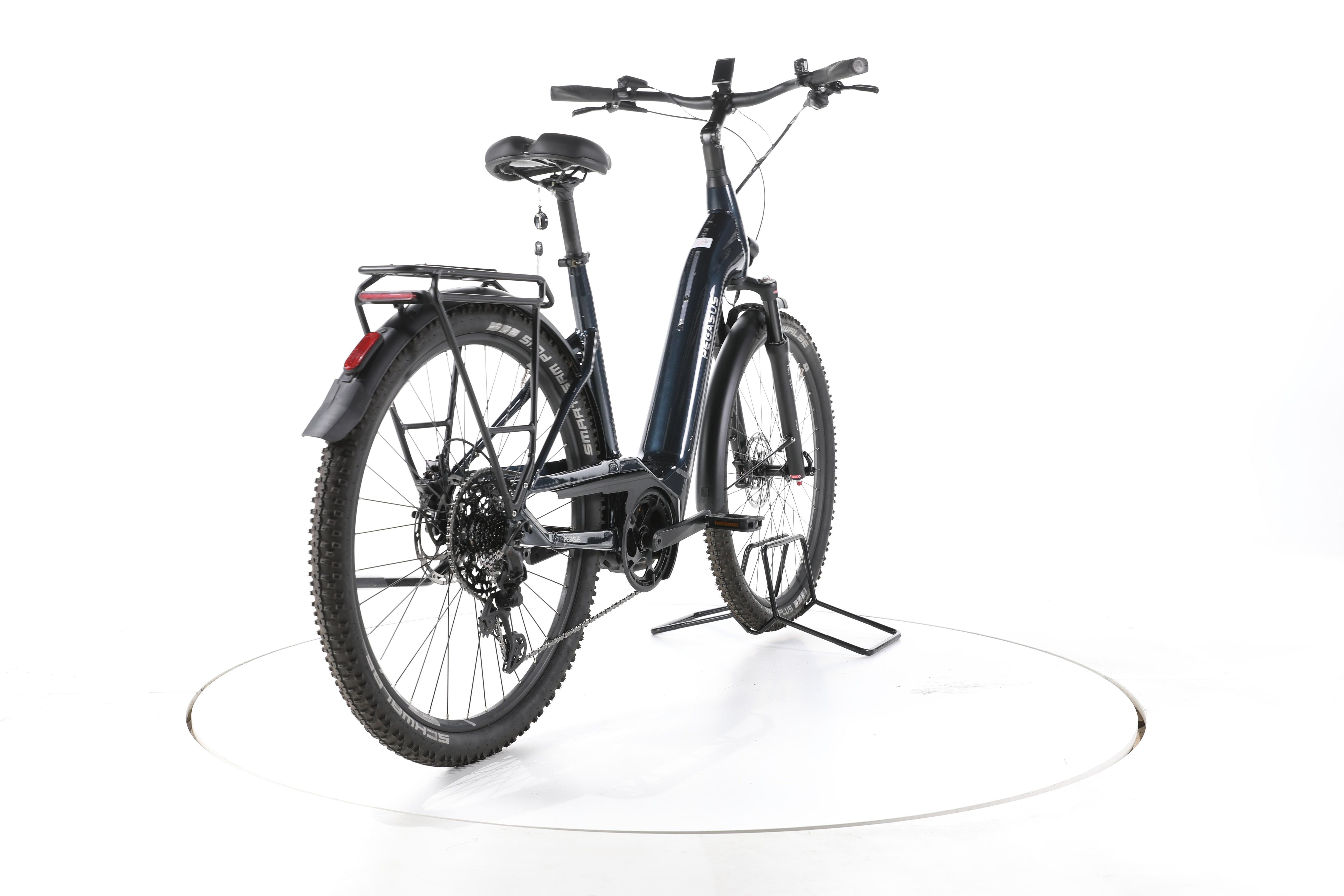 Pegasus Premio EVO 11 " 40 Years" Trekking E-Bike Tiefeinsteiger - Image 11