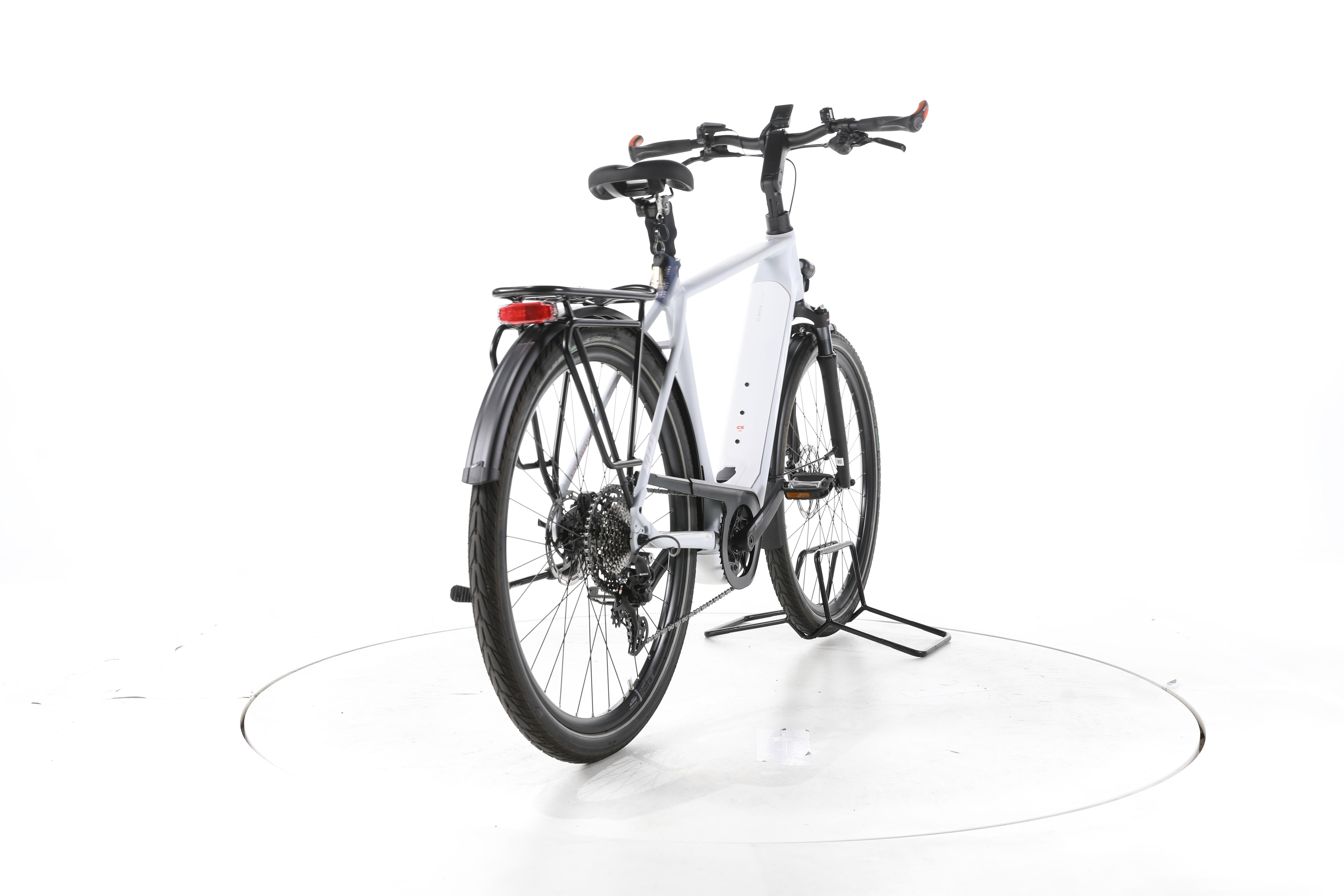 KTM Macina Style Pro Trekking E-Bike - Image 11