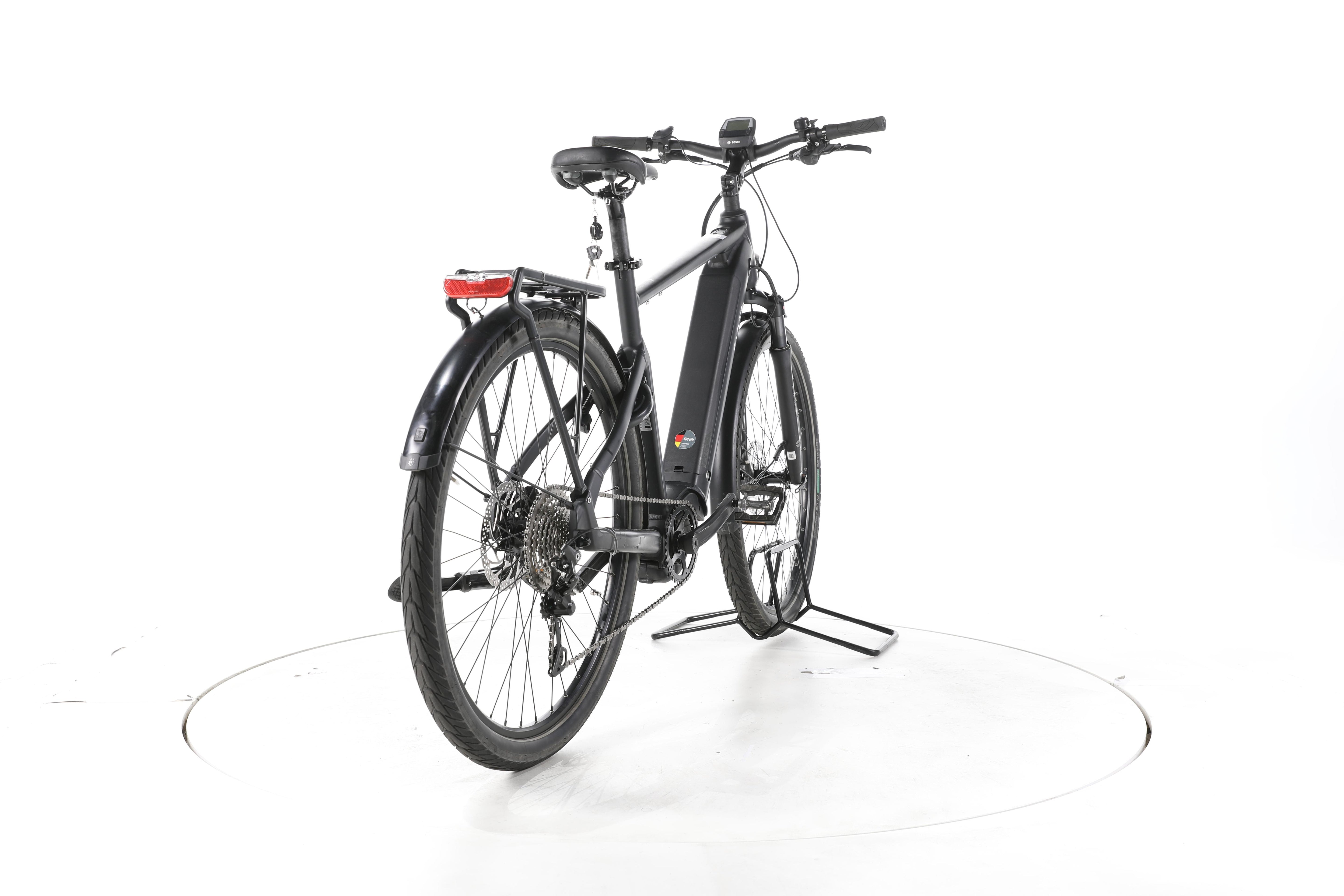 Carver Route E.510 Trekking E-Bike - Image 11