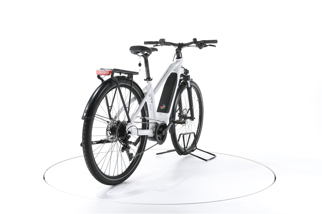 Carver Route E.410 Trekking E-Bike - Image 11
