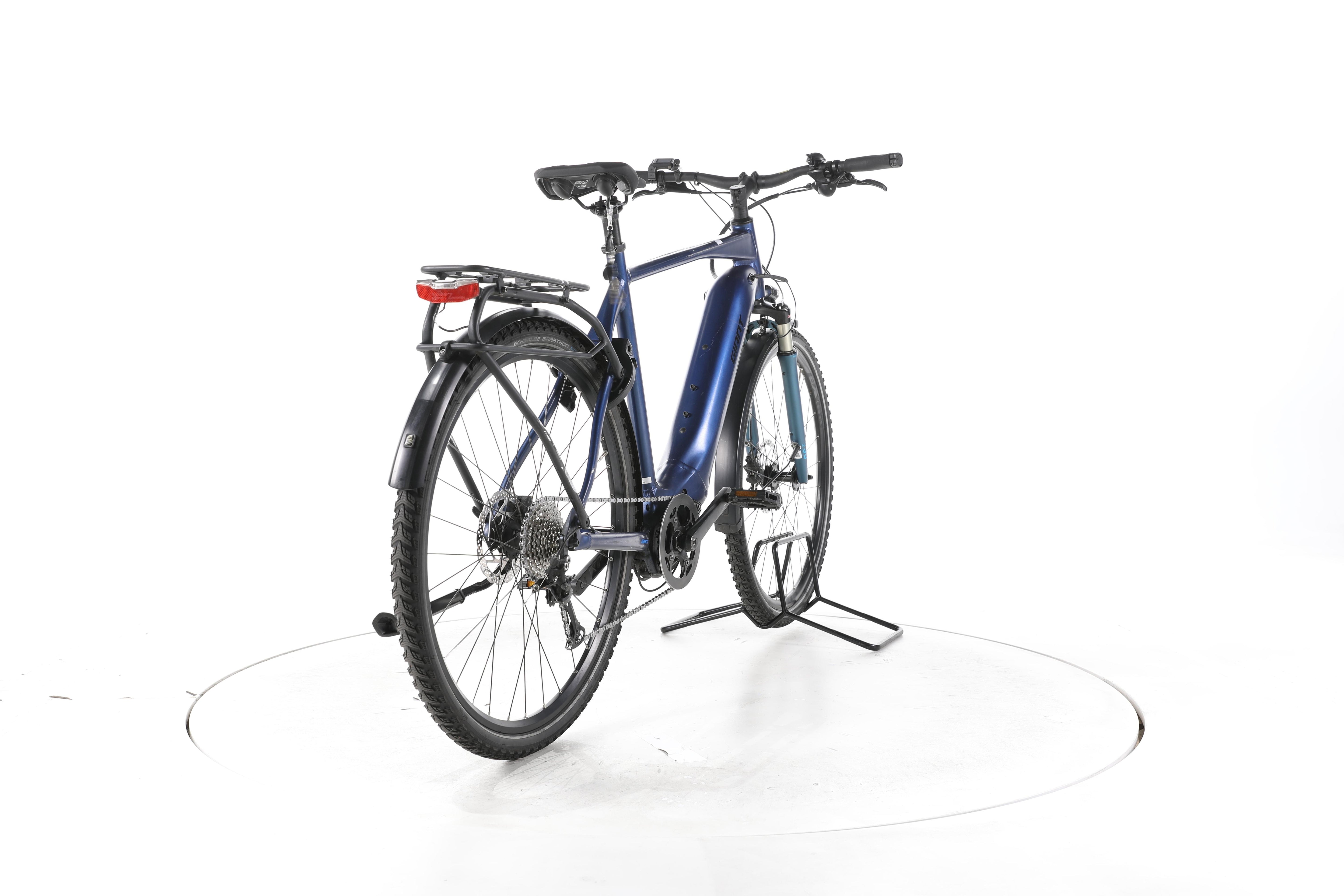 Giant Explore E+ 2 Trekking E-Bike - Image 11