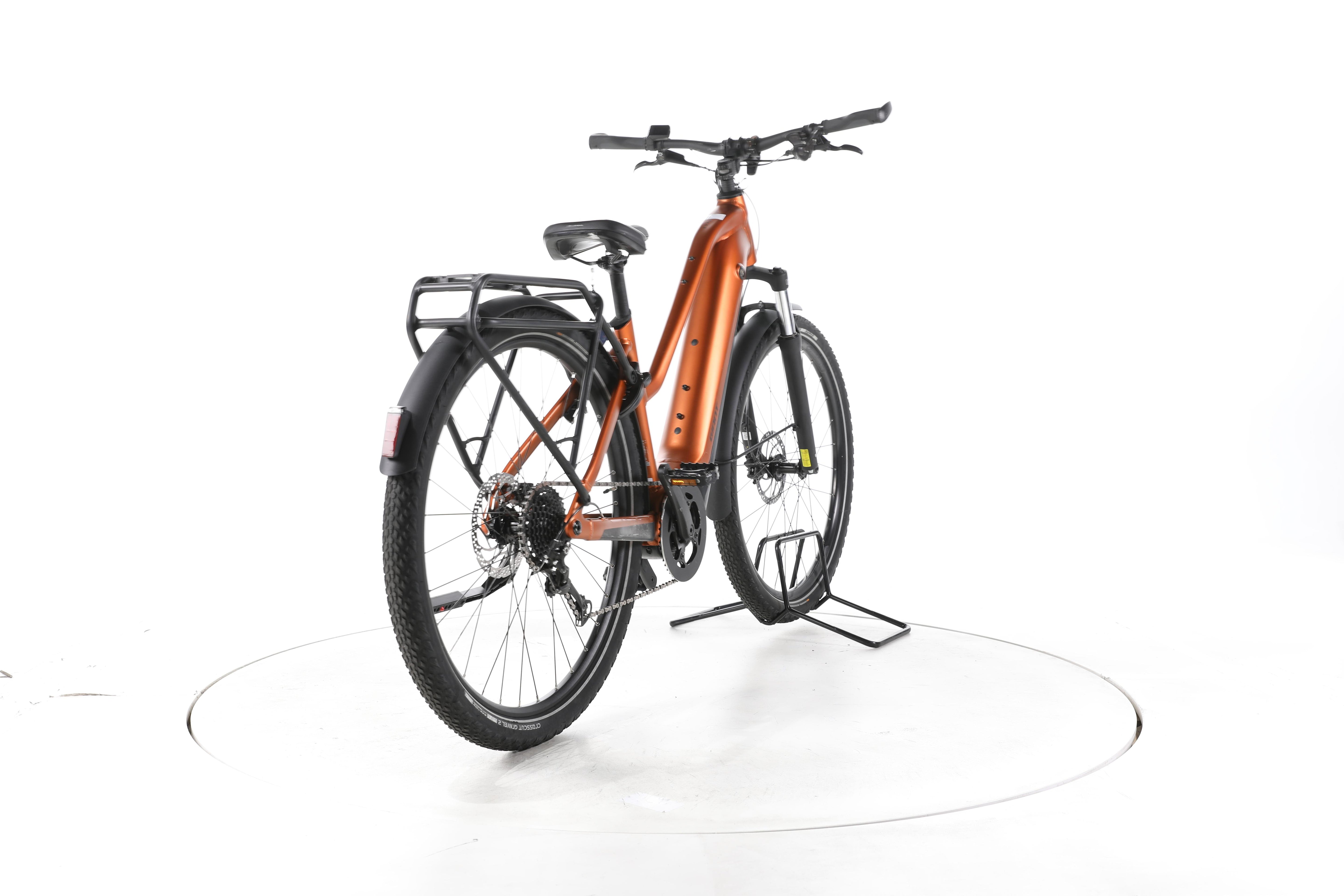 Giant Explore E+ 2 Trekking E-Bike - Image 11