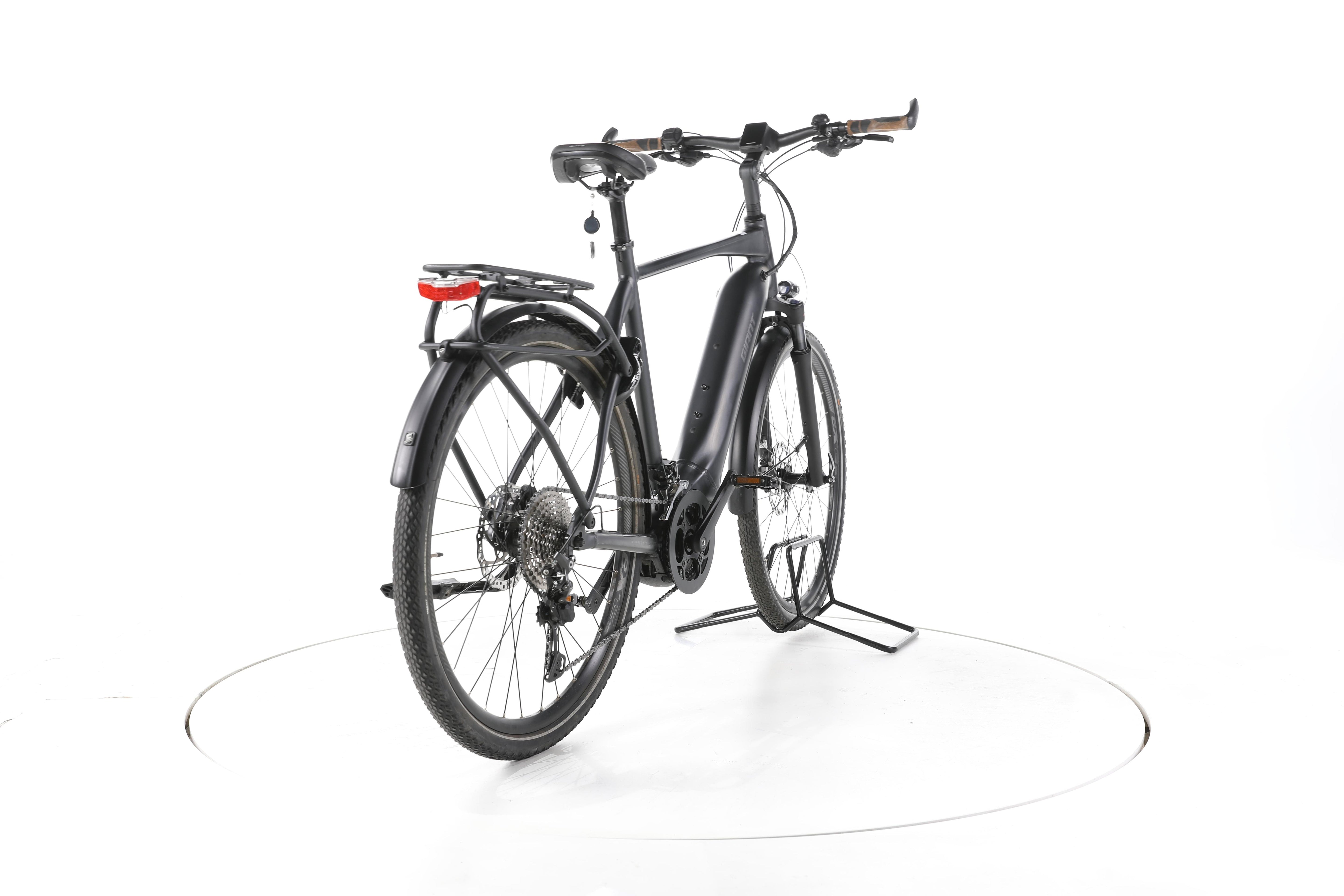 Giant Explore E+ 1 Trekking E-Bike - Image 11