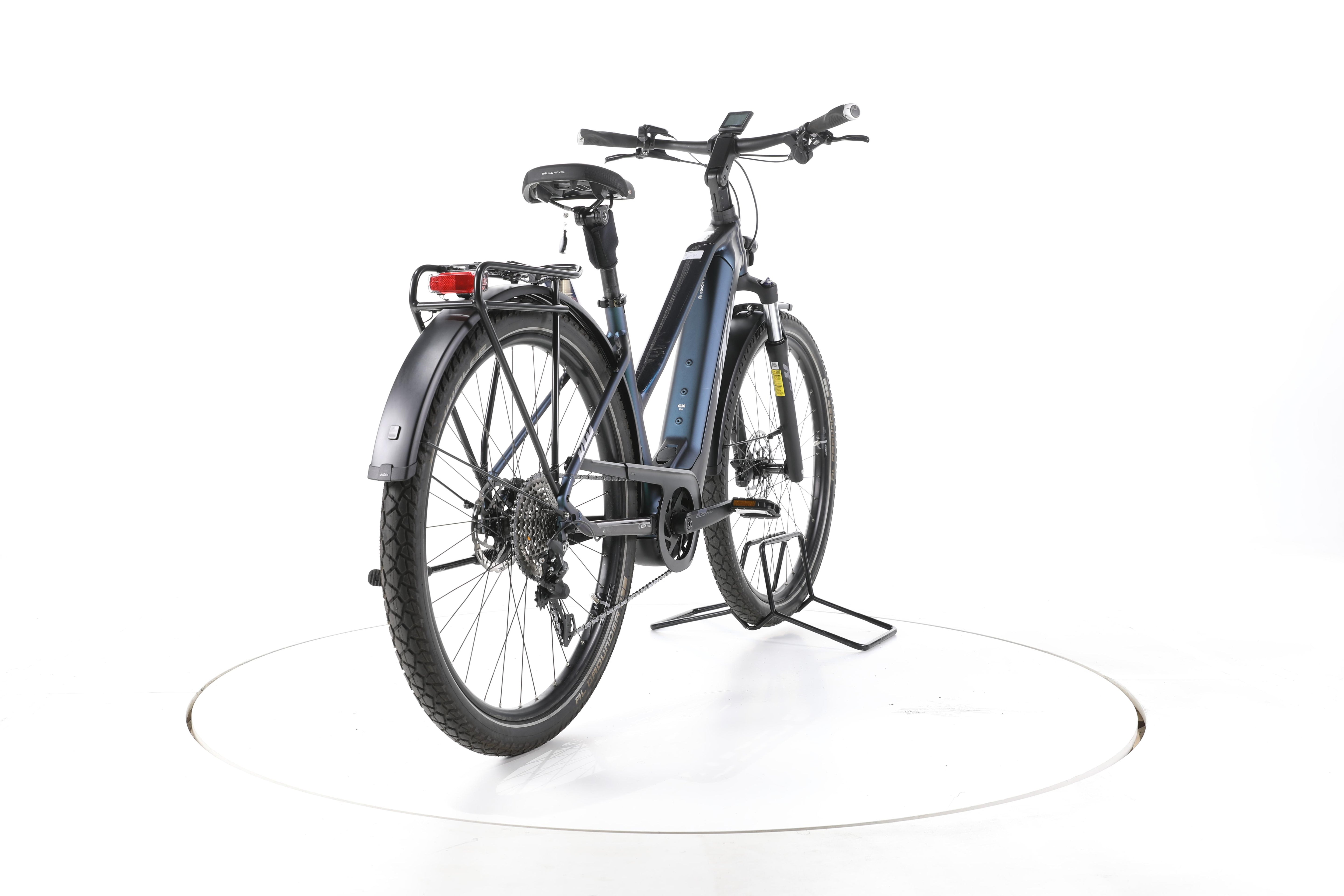 KTM Macina Gran 720 Trekking E-Bike - Image 11