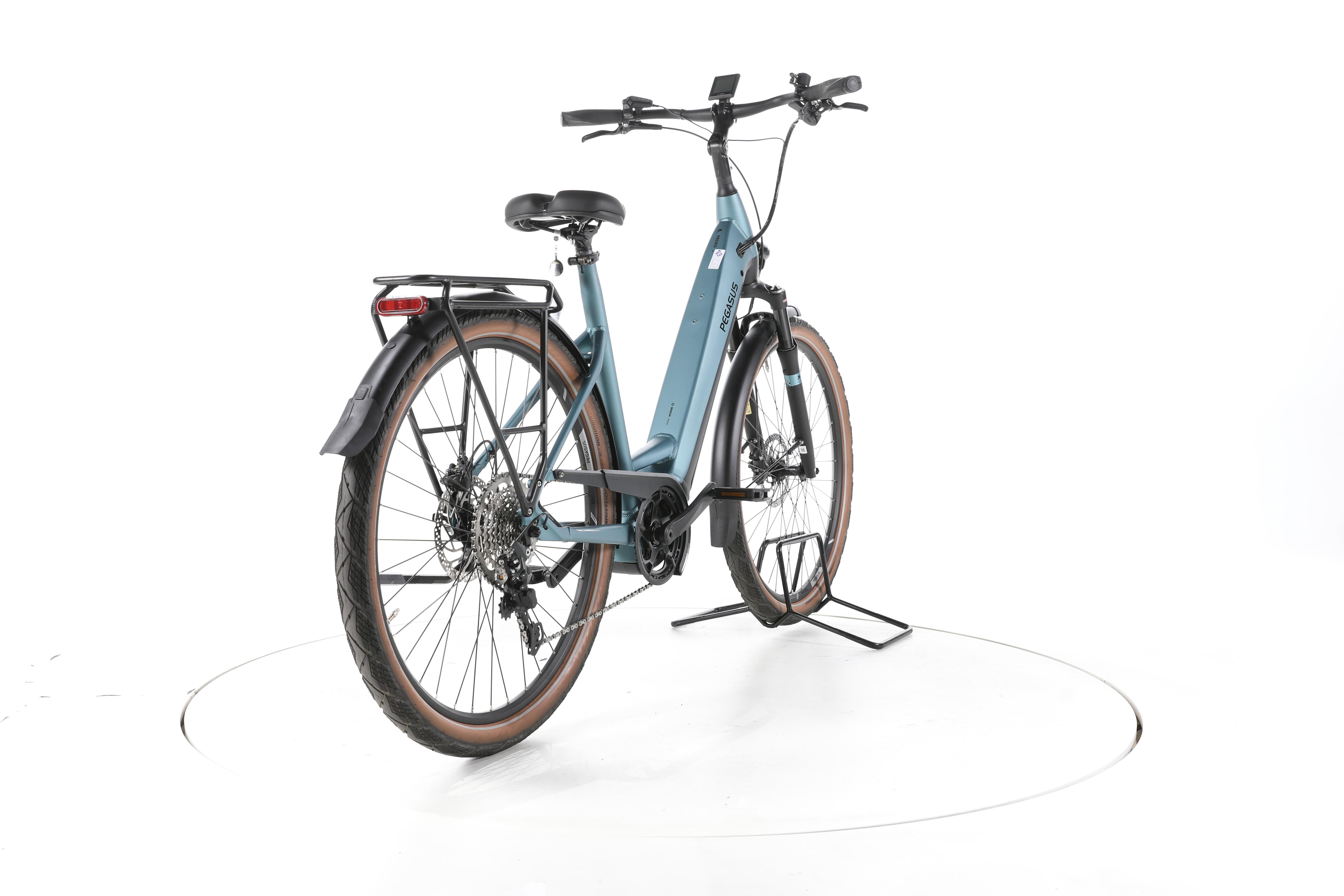 Pegasus Premio EVO Lite Trekking E-Bike Tiefeinsteiger - Image 11