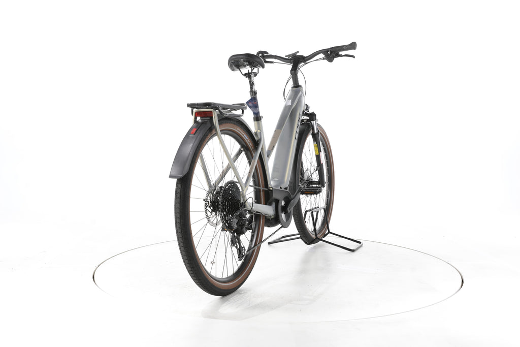 Cube Touring Hybrid Pro Trekking E-Bike - Image 11