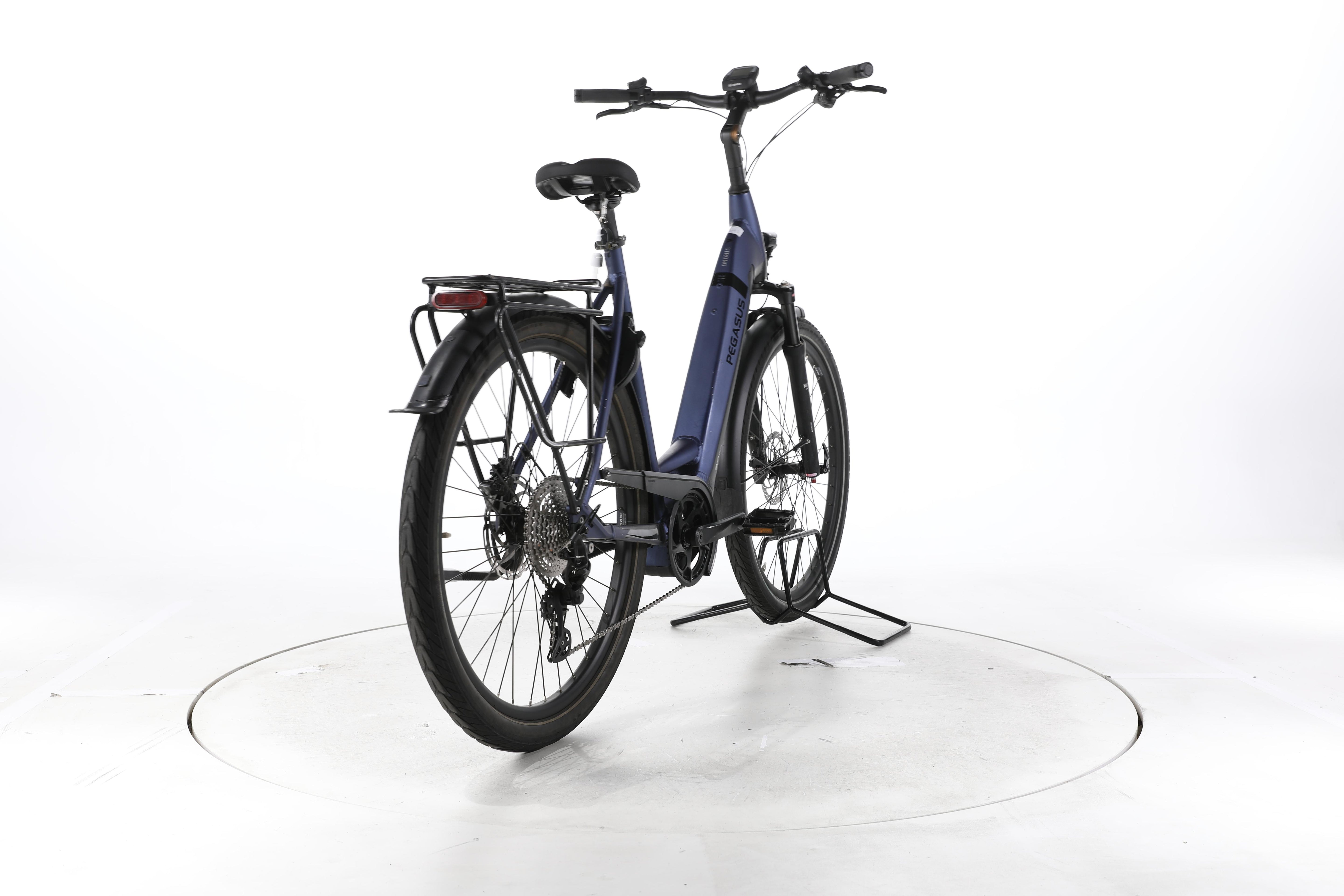 Pegasus Strong EVO Lite Trekking E-Bike Tiefeinsteiger - Image 11