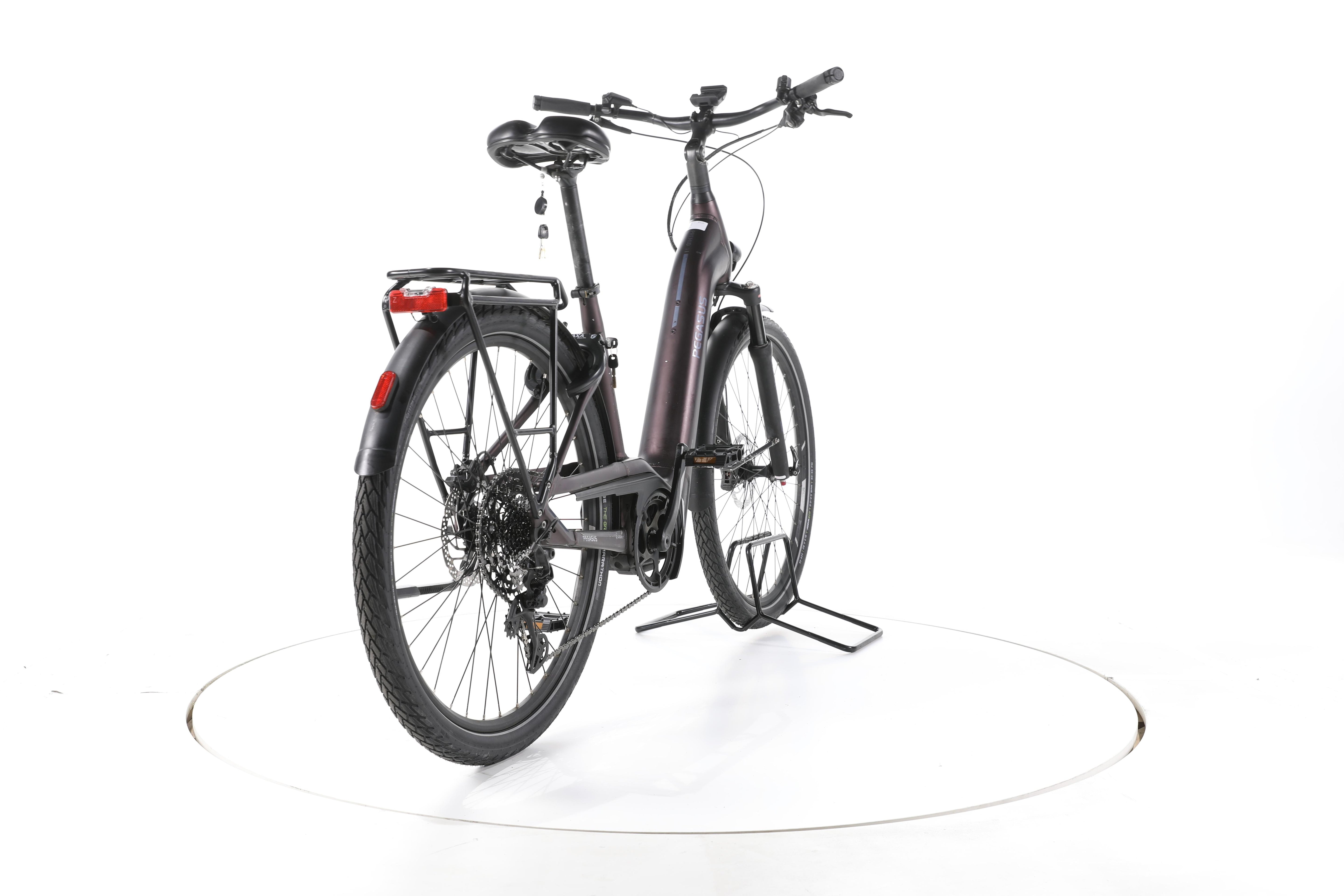 Pegasus Premio EVO Lite Trekking E-Bike Tiefeinsteiger - Image 11