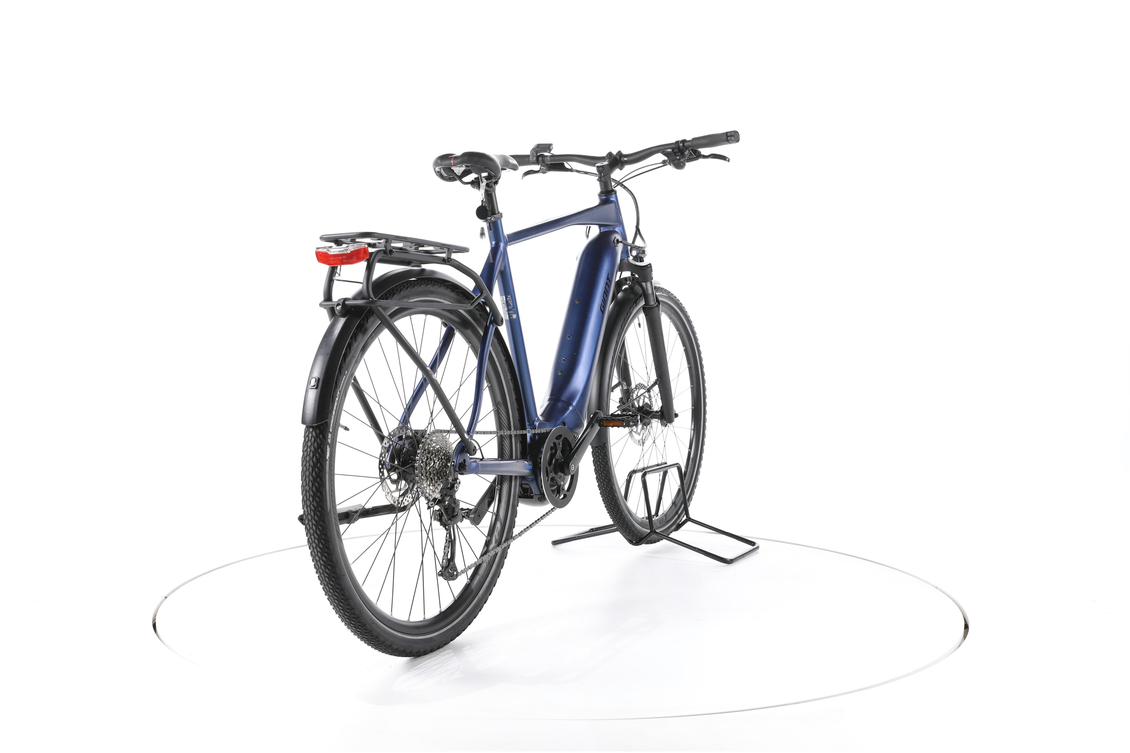 Giant Explore E+ 2 Trekking E-Bike - Image 11