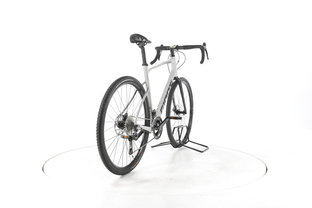 Giant Revolt 2 Gravelbike - Image 11