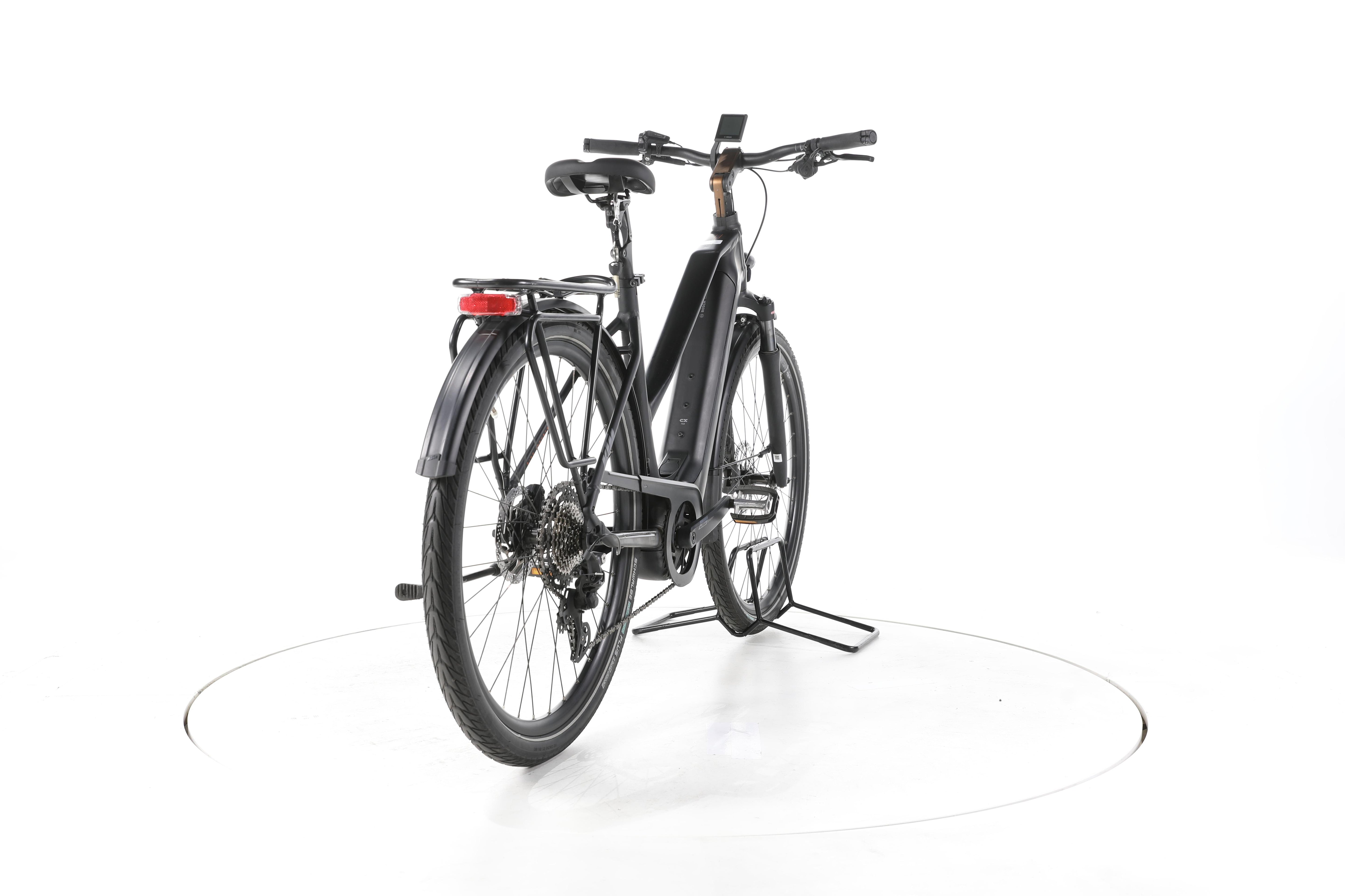 KTM Macina Style 730 Trekking E-Bike - Image 11