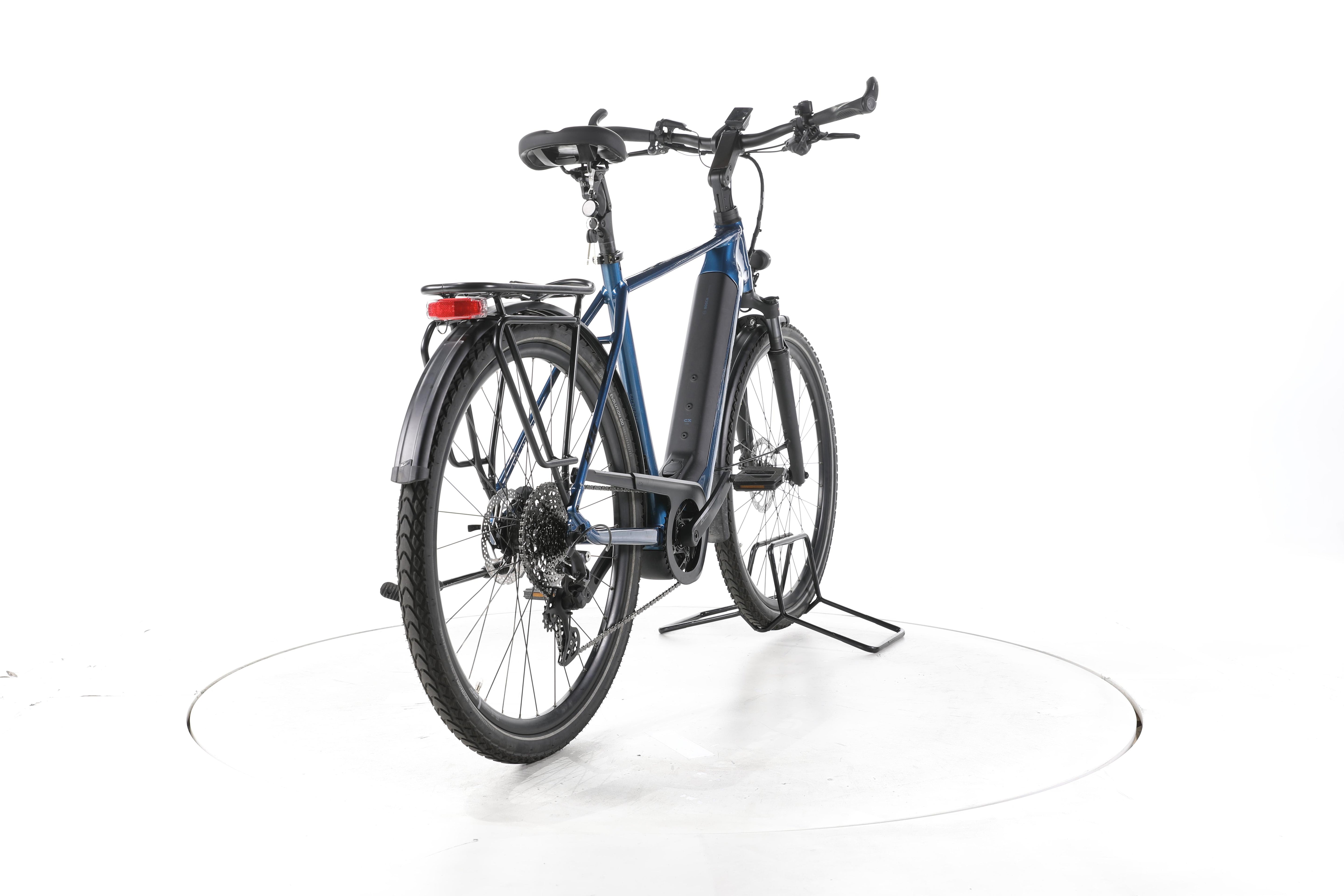KTM Macina Style 730 Trekking E-Bike - Image 11