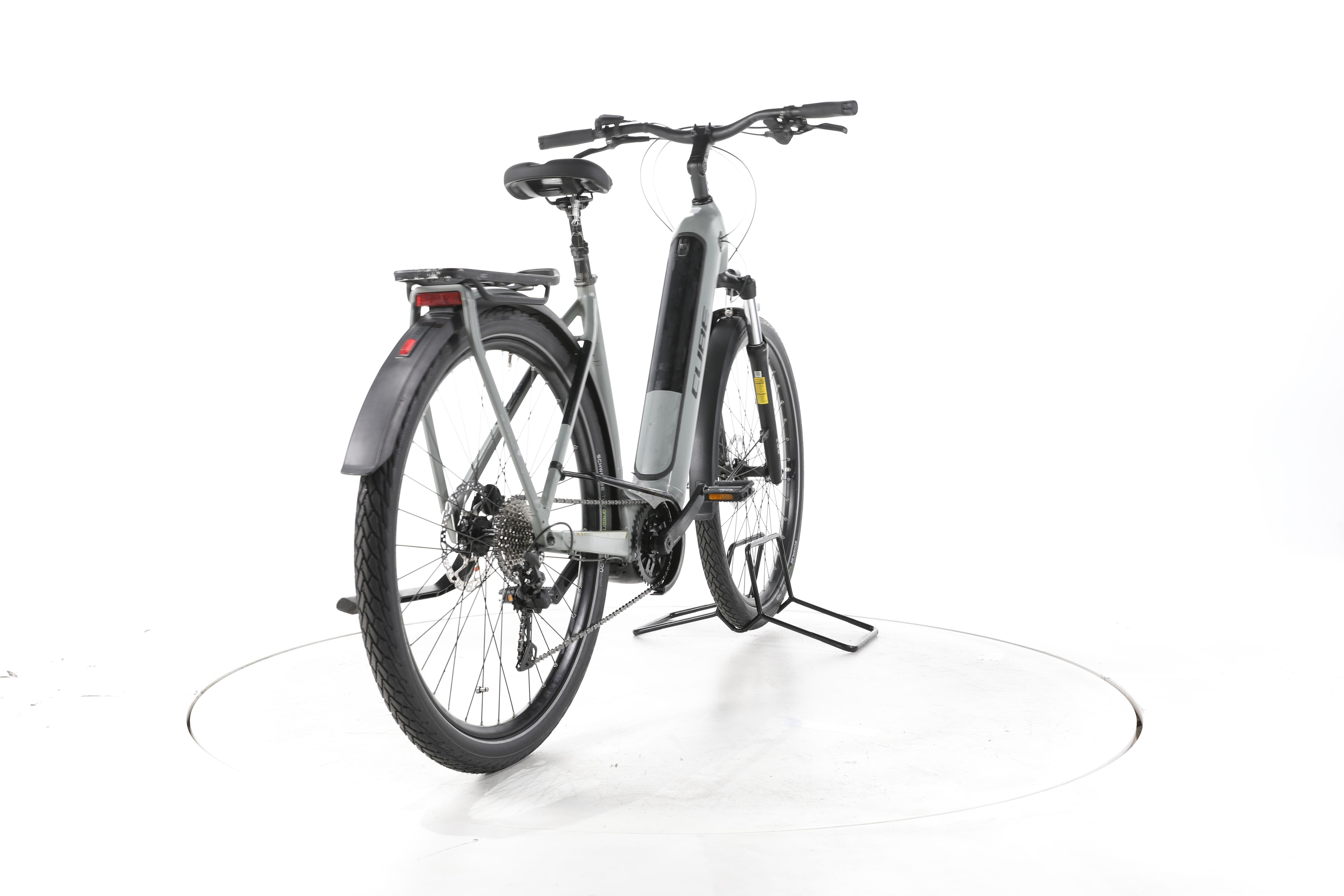 Cube Kathmandu Hybrid ONE Trekking E-Bike Tiefeinsteiger - Image 11