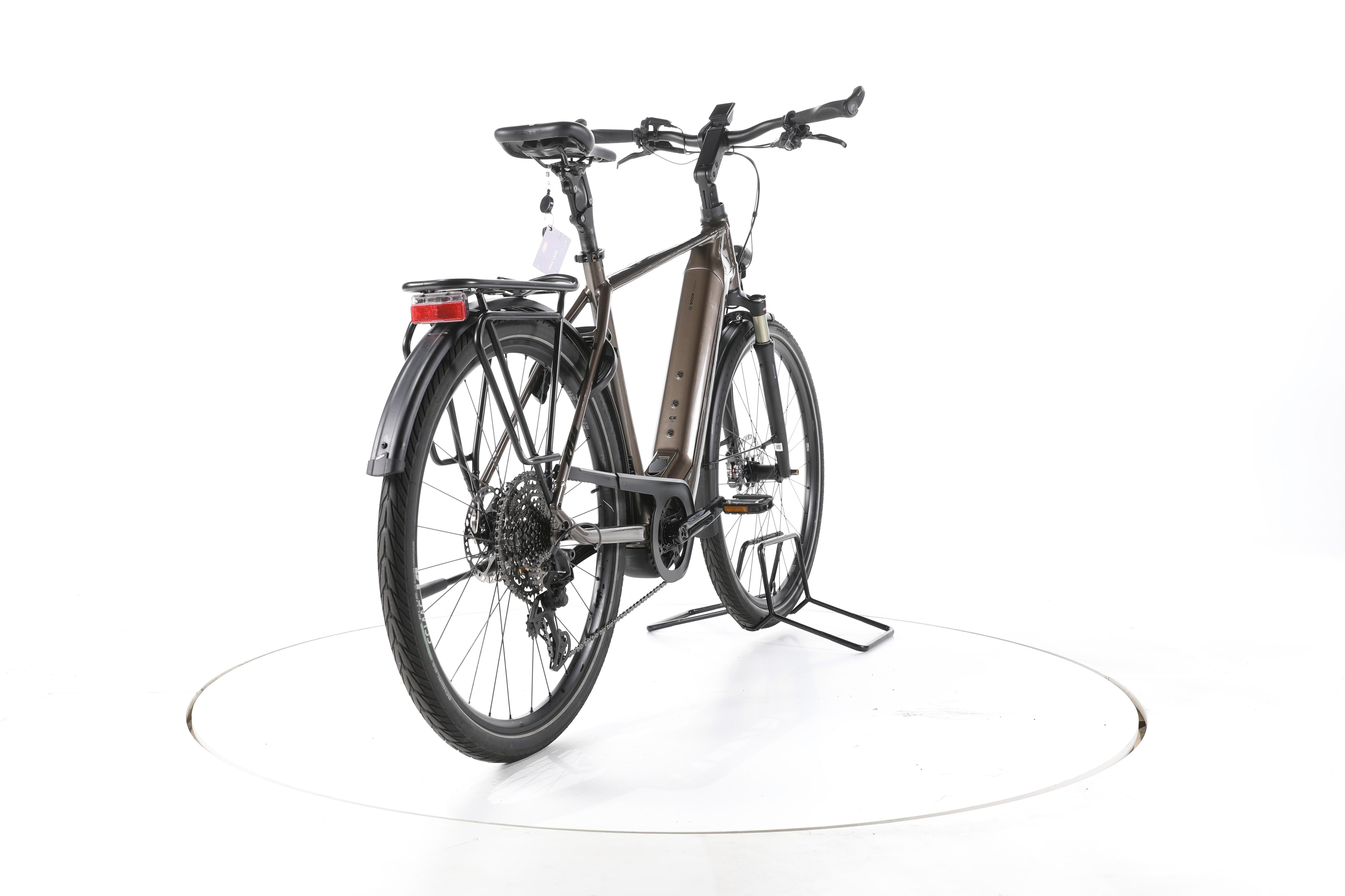 KTM Macina Style 710 Trekking E-Bike - Image 11