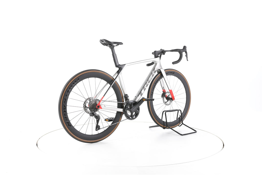 Trek Madone SL 7 Gen 8 - Image 12