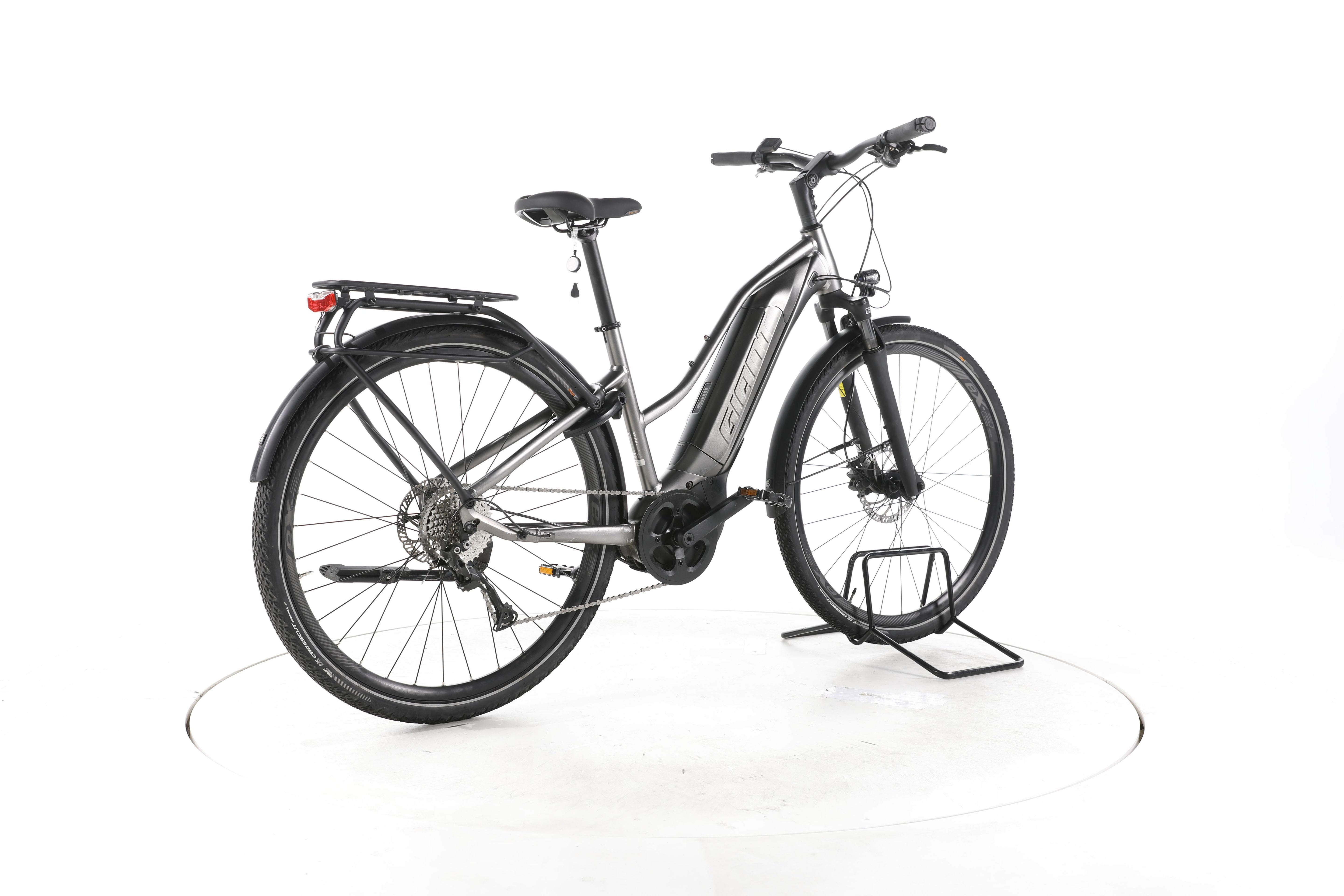 Giant Explore E + 3 STA Trekking E-Bike Tiefeinsteiger - Image 12