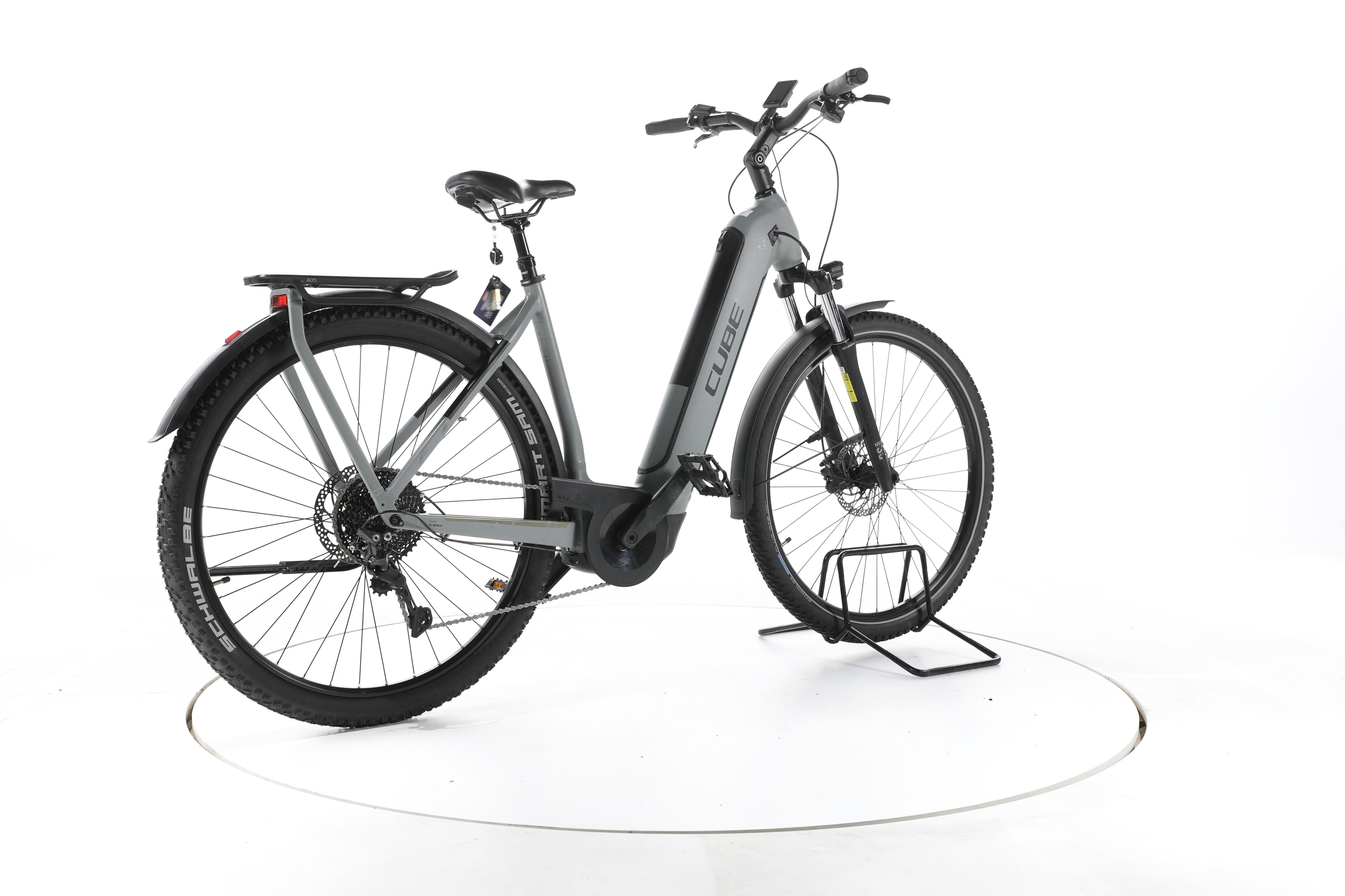 Cube Kathmandu Hybrid ONE Trekking E-Bike Tiefeinsteiger - Image 12