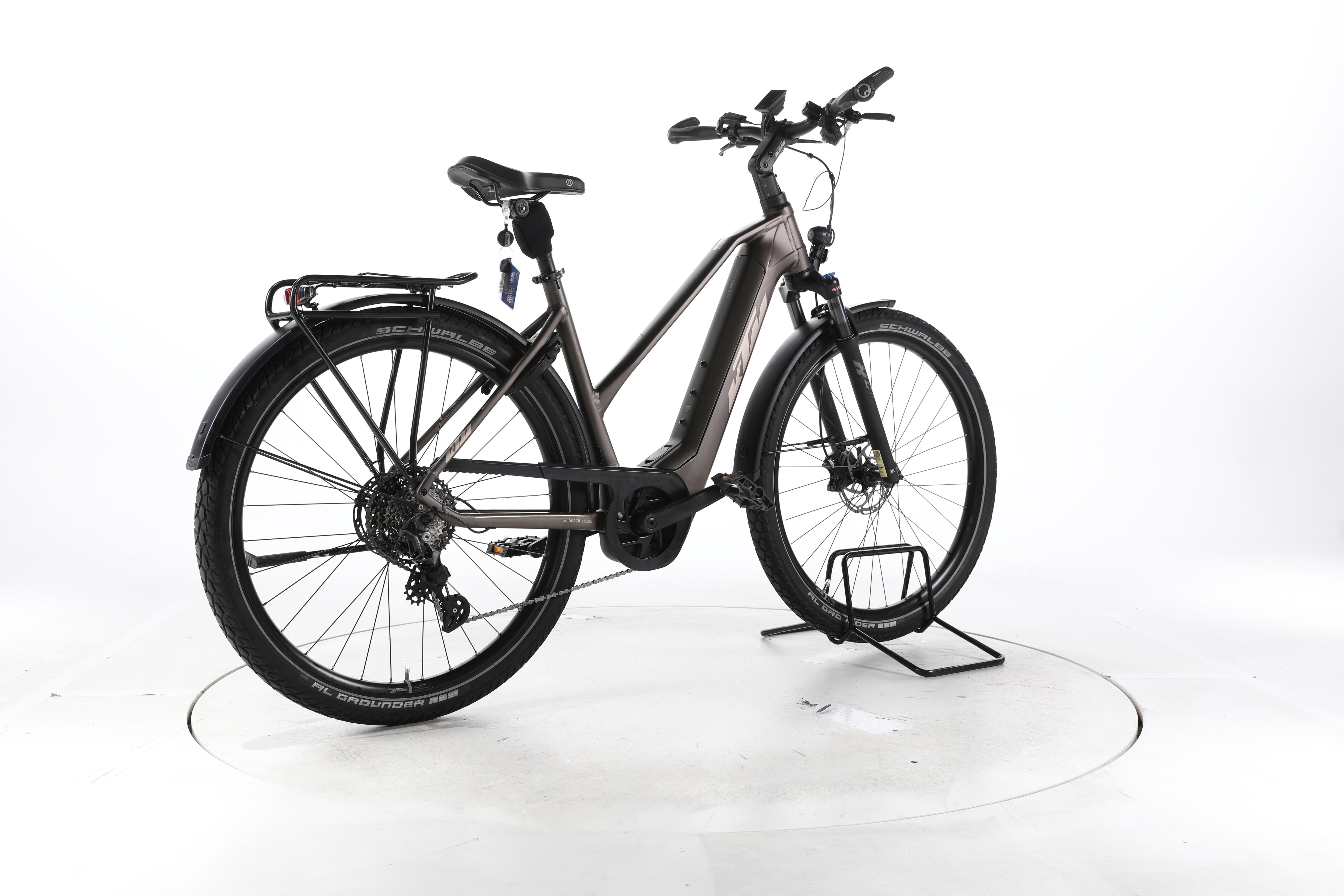 KTM Macina Gran 710 Trekking E-Bike - Image 12