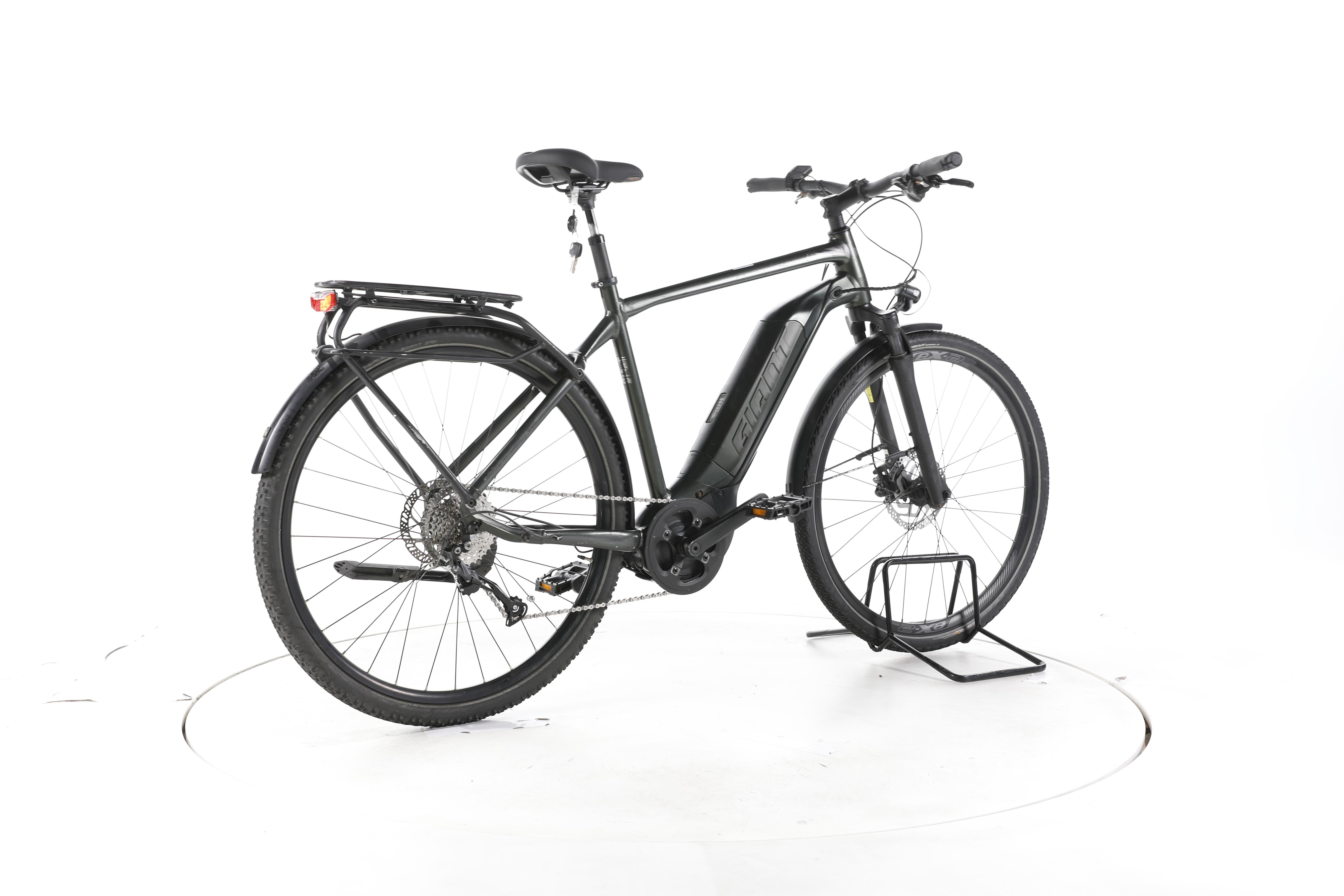 Giant Explore E+ 3 Trekking E-Bike - Image 12
