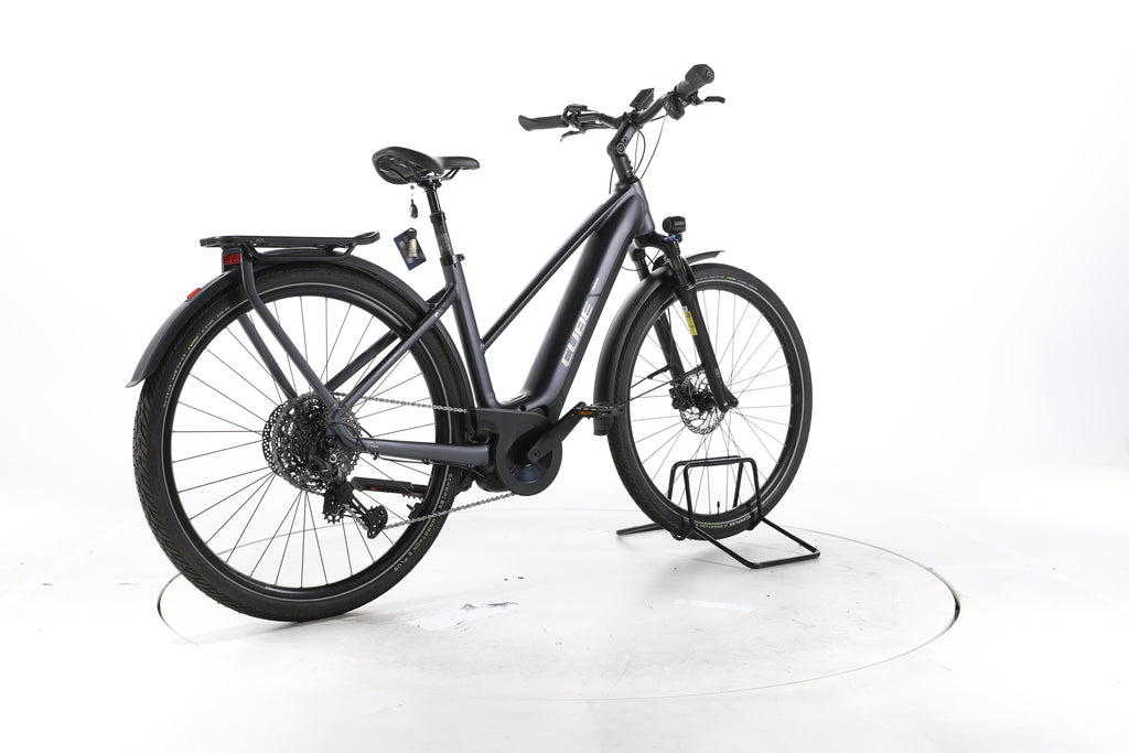 Cube Touring Hybrid Pro Trekking E-Bike 2025 - Image 12
