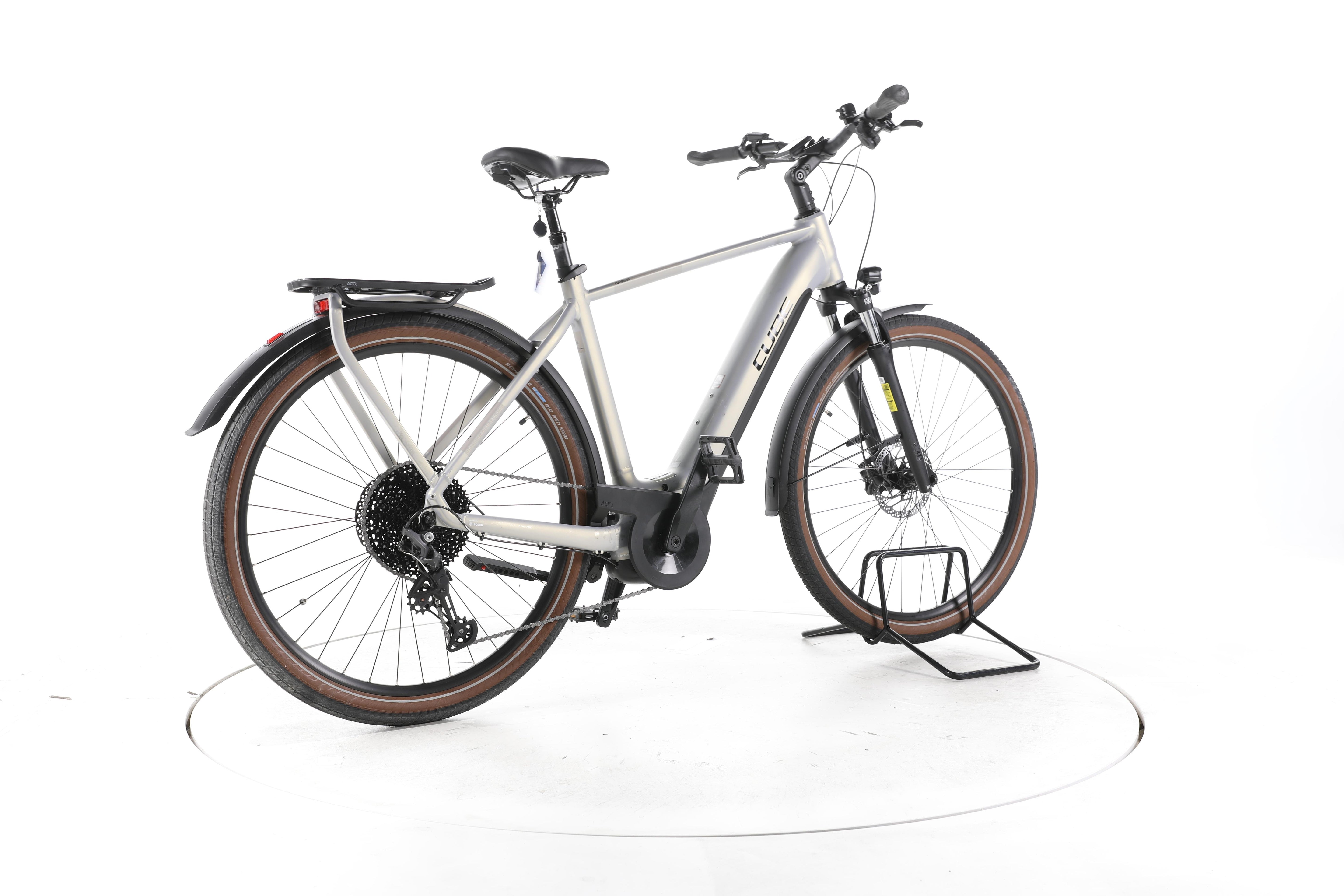 Cube Touring Hybrid Pro Trekking E-Bike - Image 12