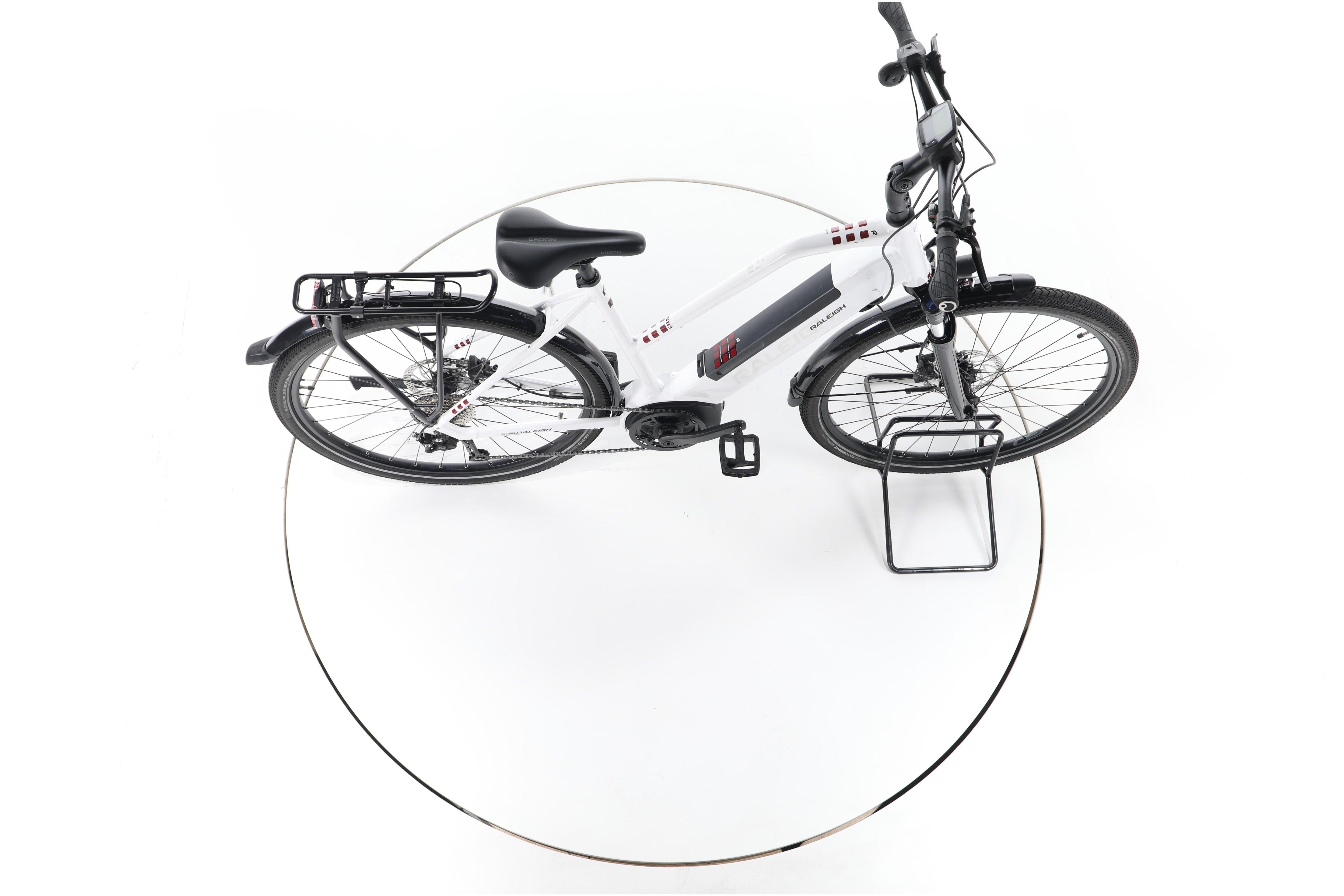 Raleigh Kent 9 Trekking E-Bike - Image 13