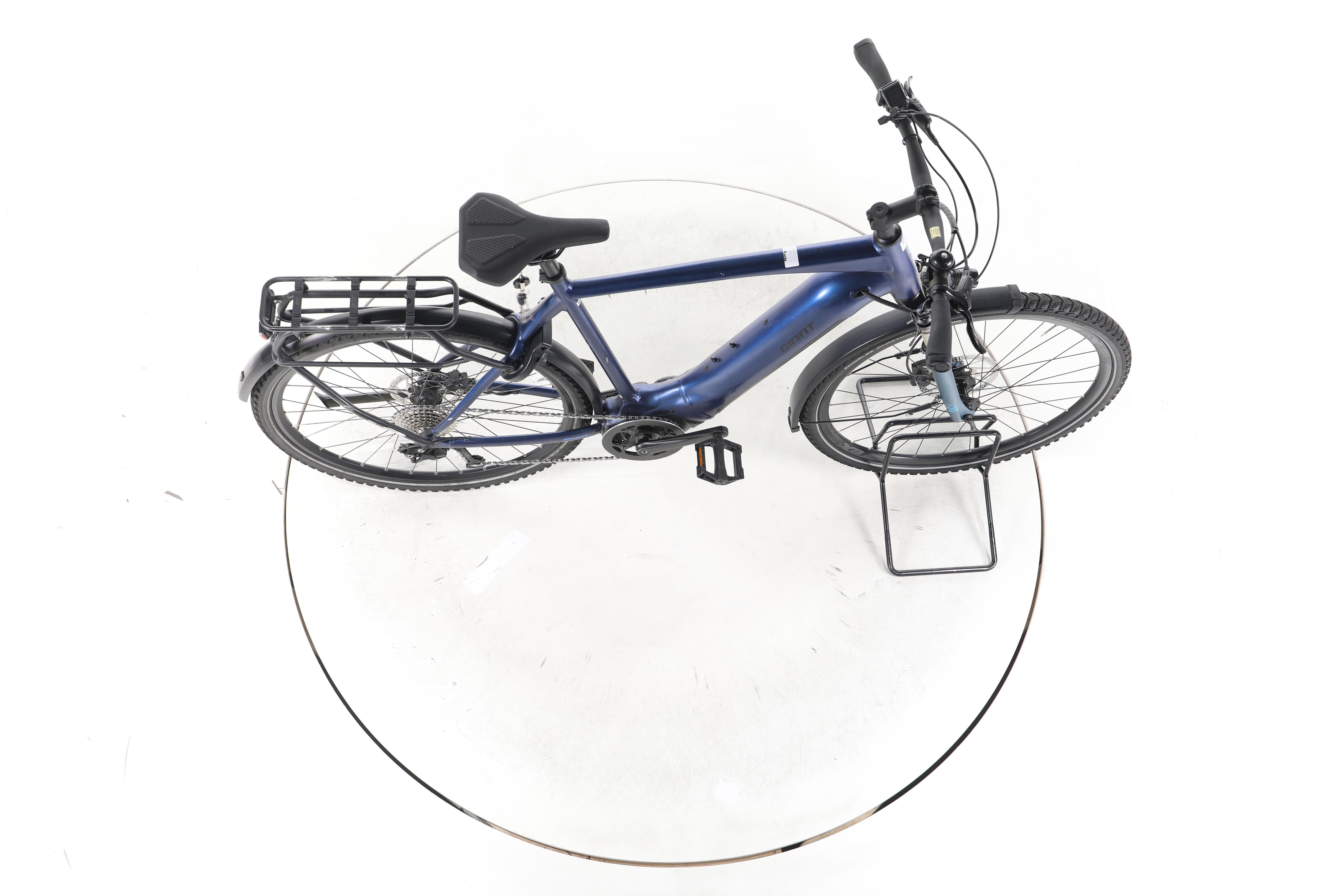 Giant Explore E+ 2 Trekking E-Bike - Image 13