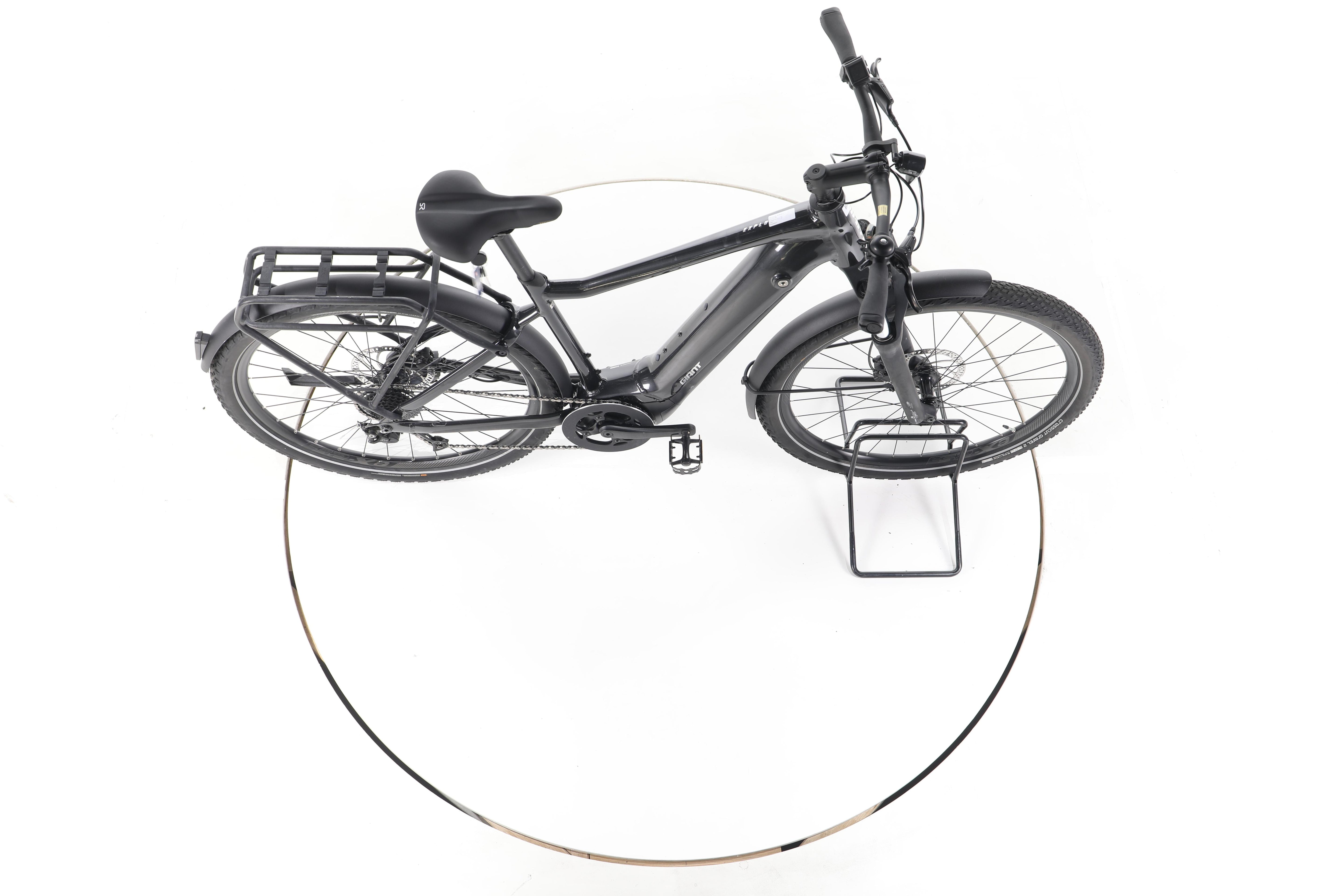 Giant Explore E+ 2 Trekking E-Bike - Image 13