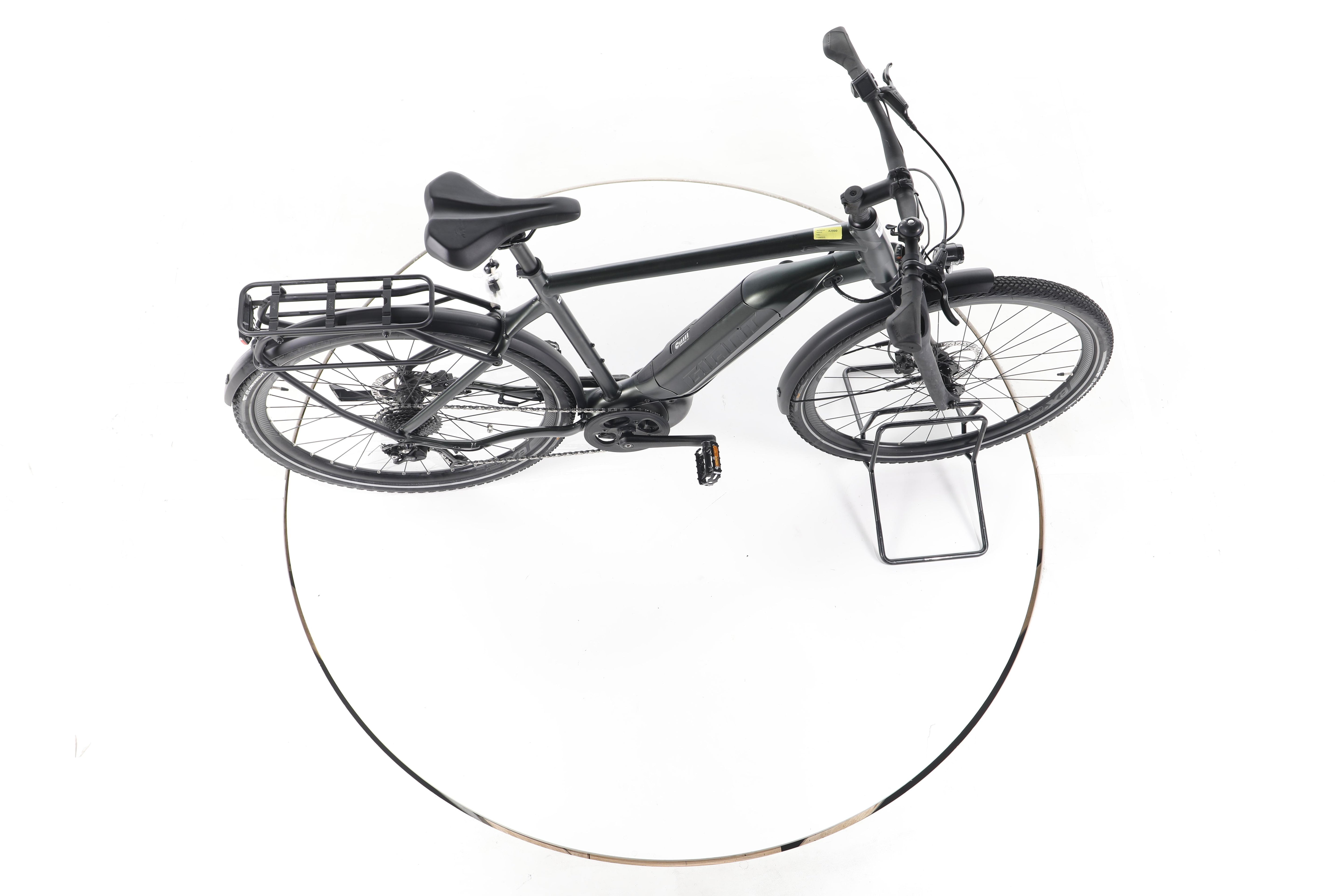 Giant Explore E+ 3 Trekking E-Bike - Image 13