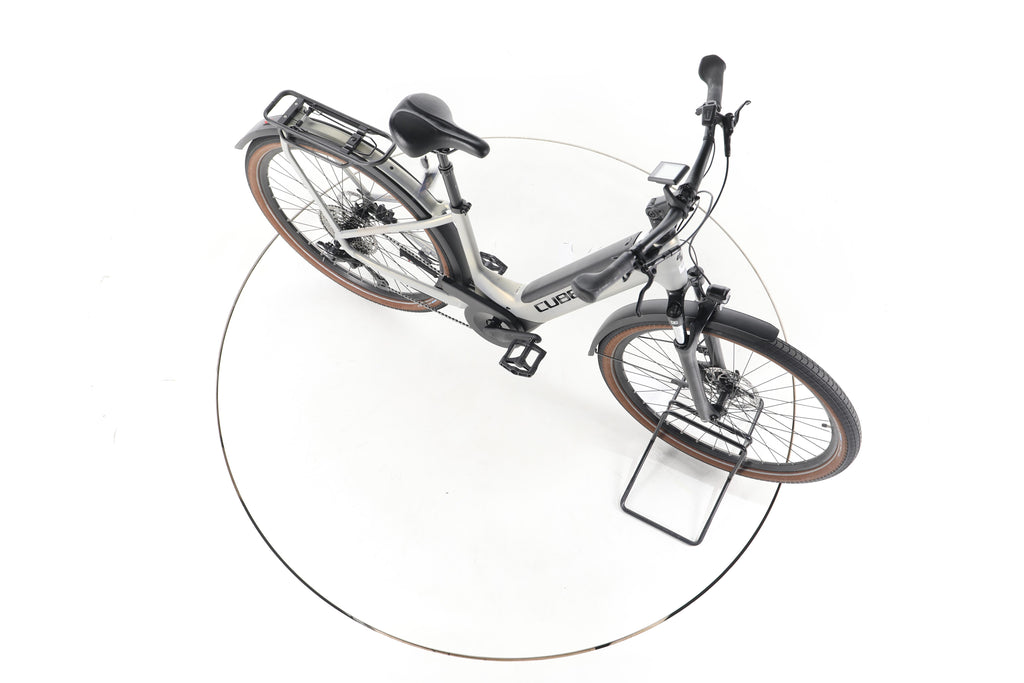 Cube Touring Hybrid Pro Trekking E-Bike Tiefeinsteiger 2024 - Image 14