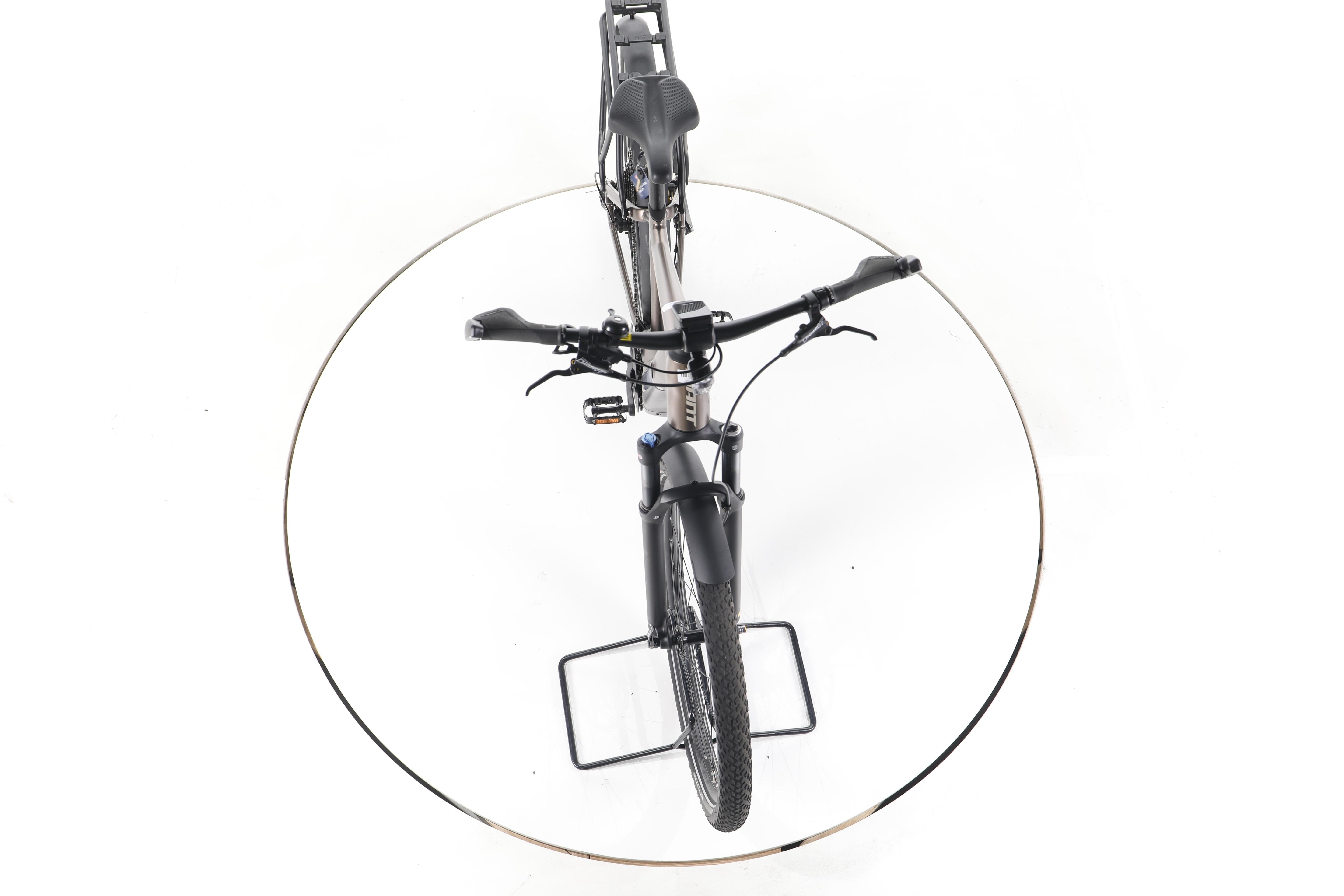 Giant Explore E+ Pro 1 Trekking E-Bike - Image 16