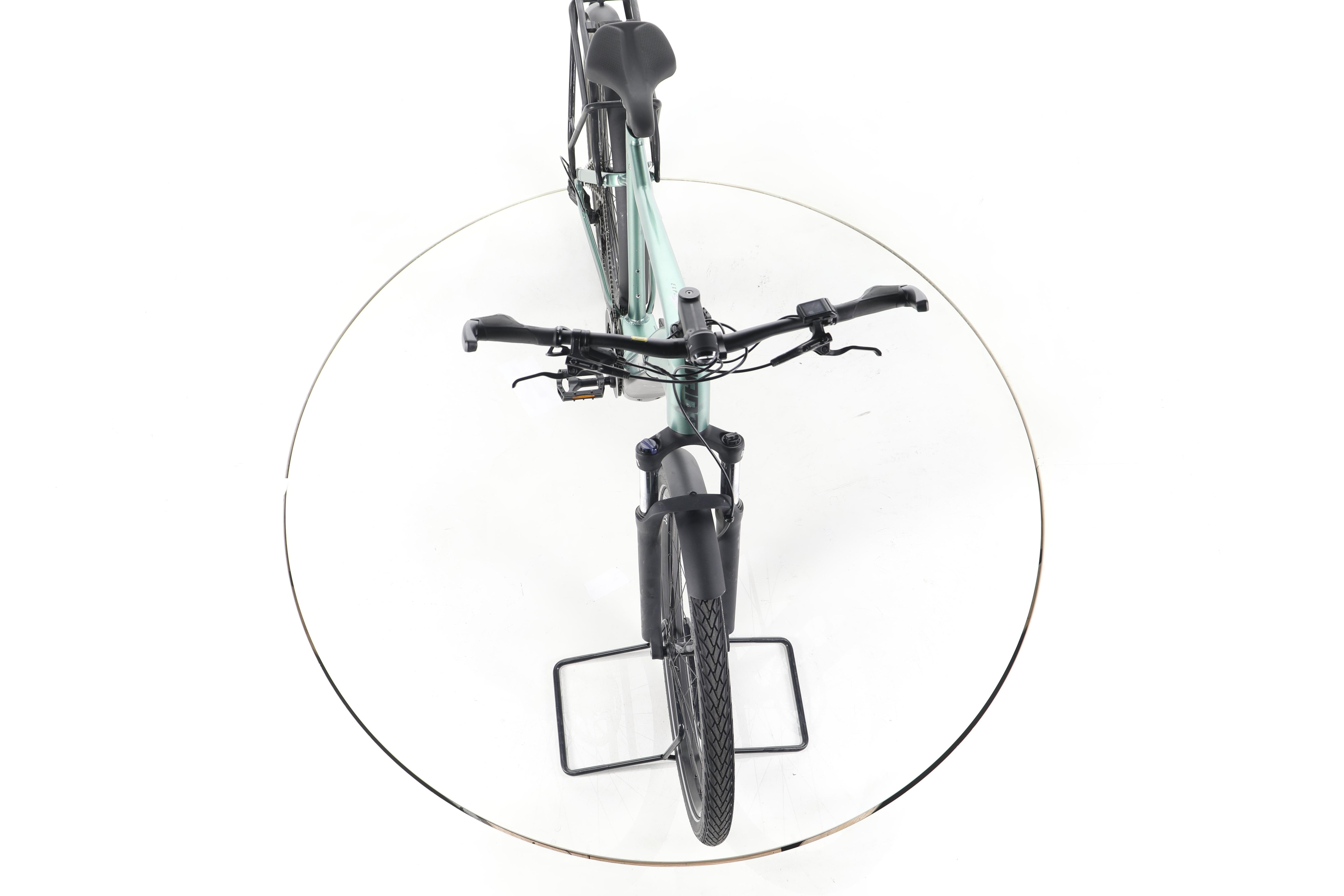 Giant Explore E+ 1 Trekking E-Bike - Image 16