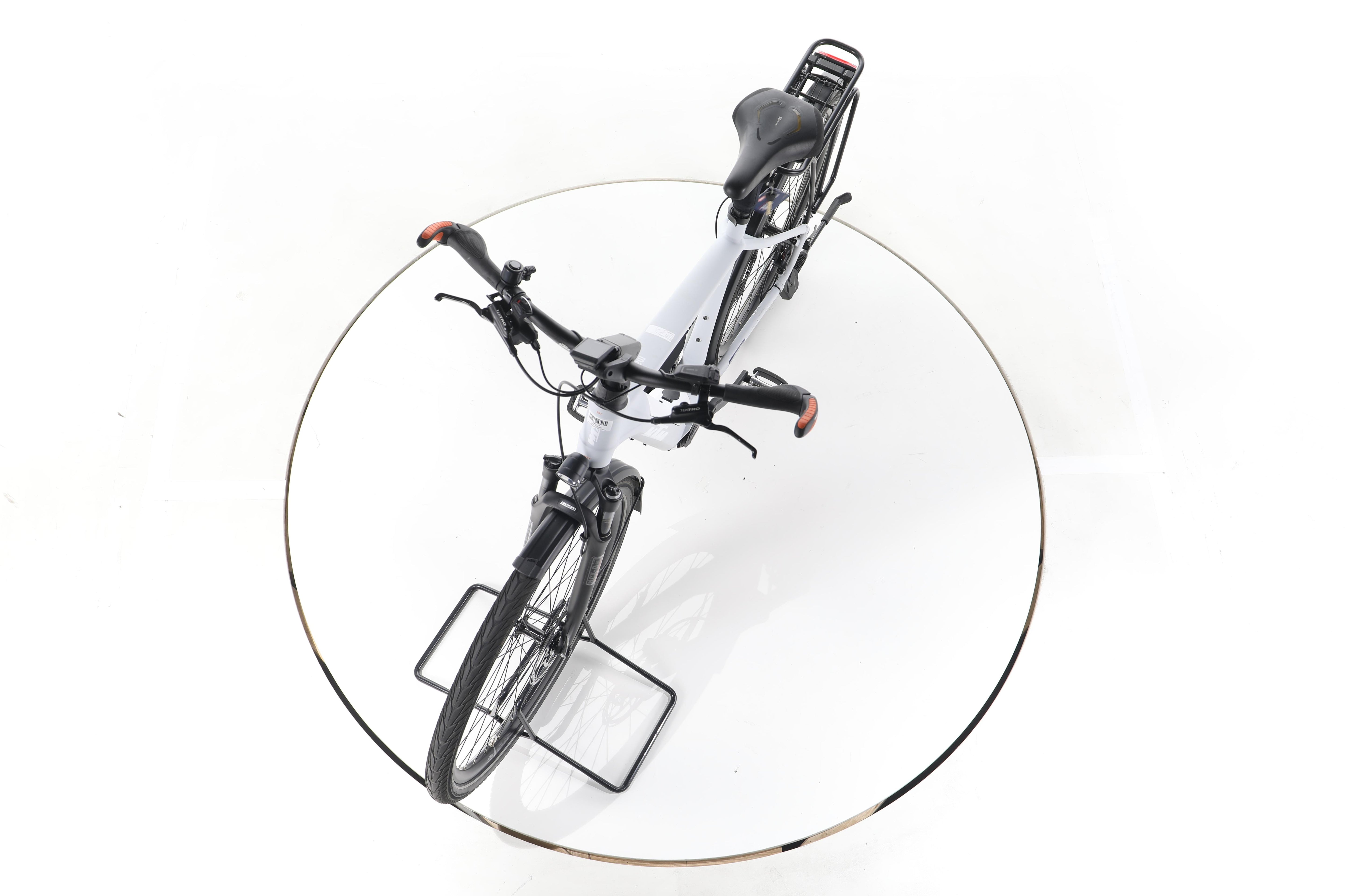KTM Macina Style Pro Trekking E-Bike - Image 17