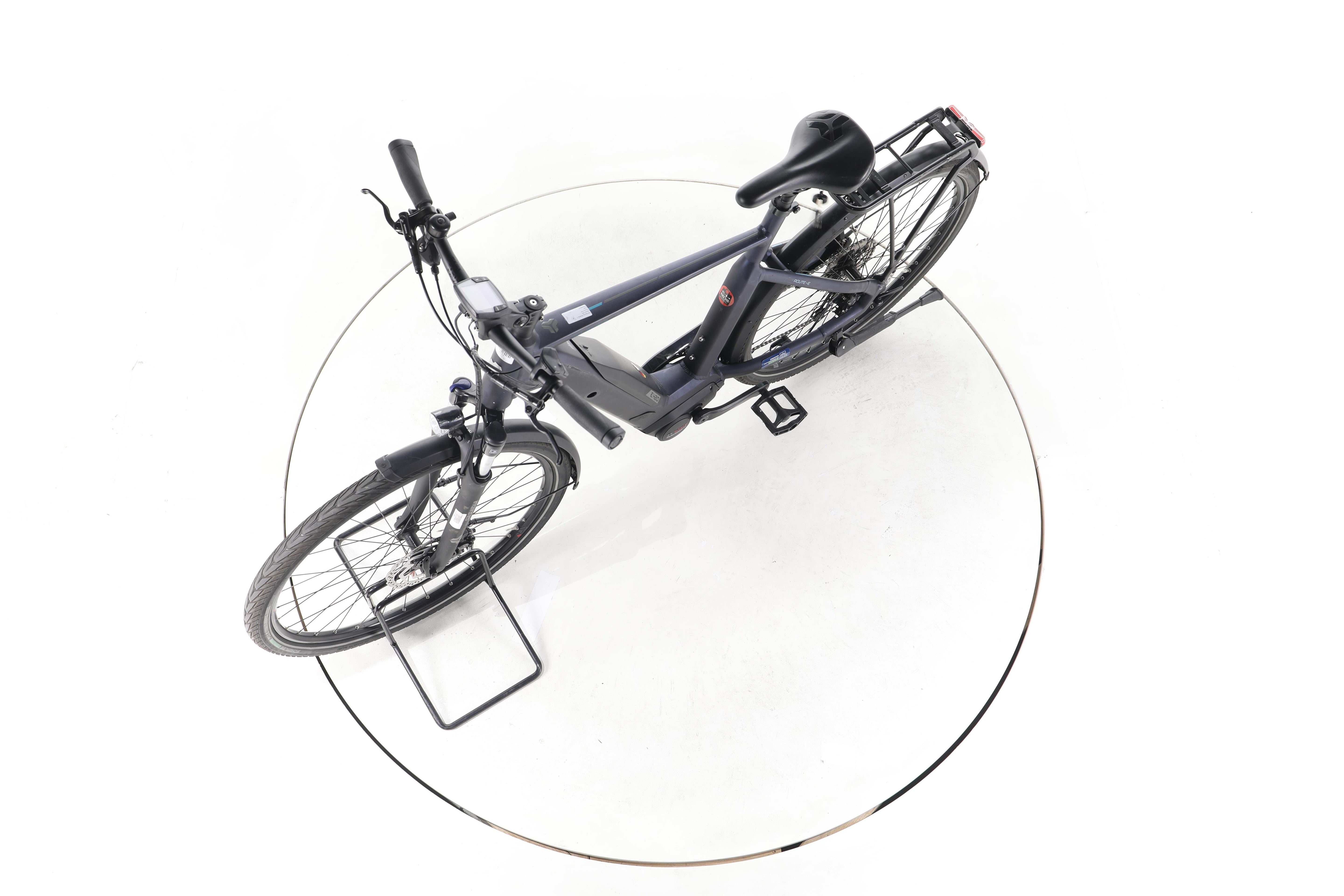 Carver Route E.420 Trekking E-Bike - Image 18