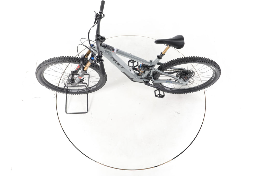 Pivot Cycles Shuttle SL E-Bike Fully Carbon - Image 19