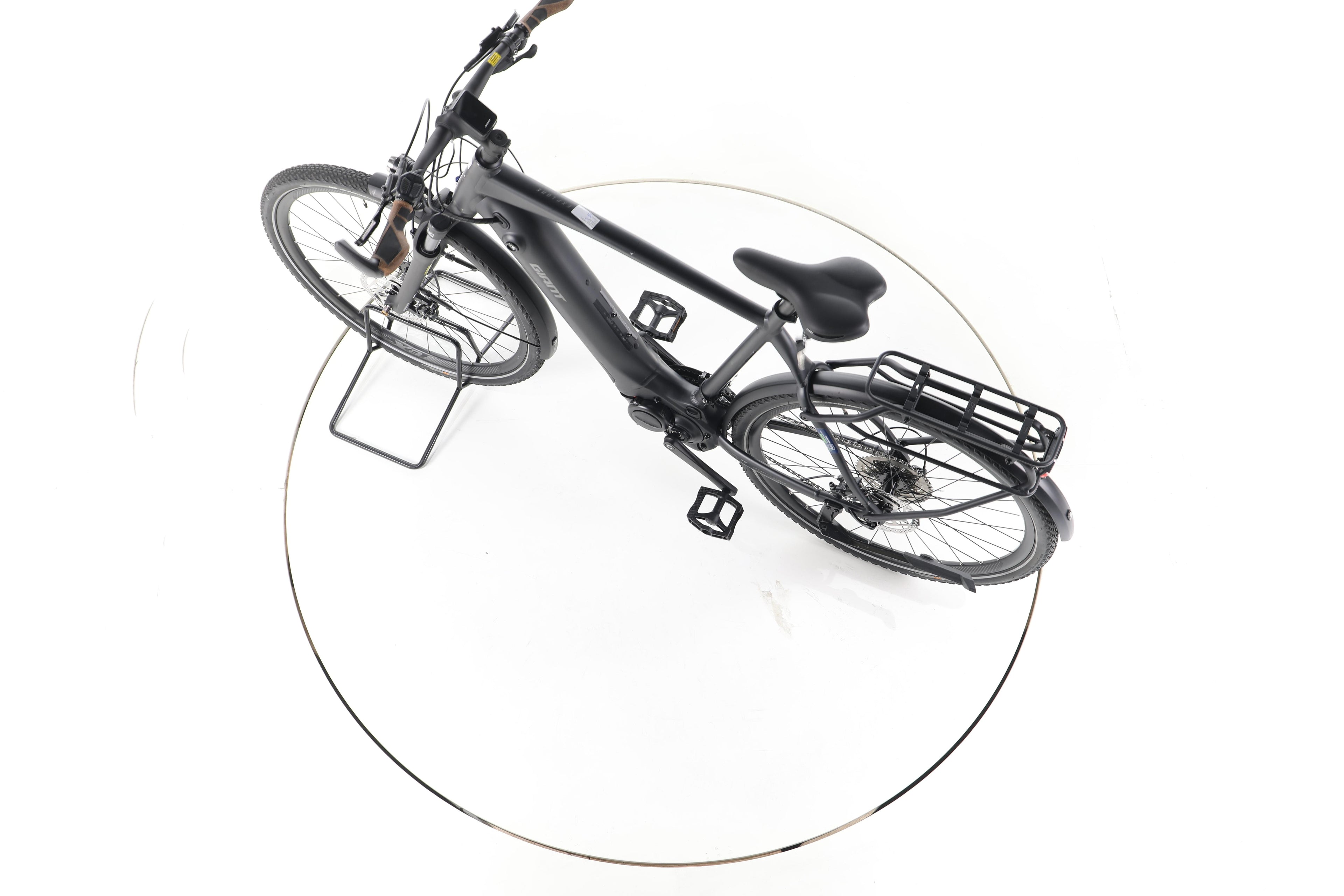 Giant Explore E+ 1 Trekking E-Bike - Image 20