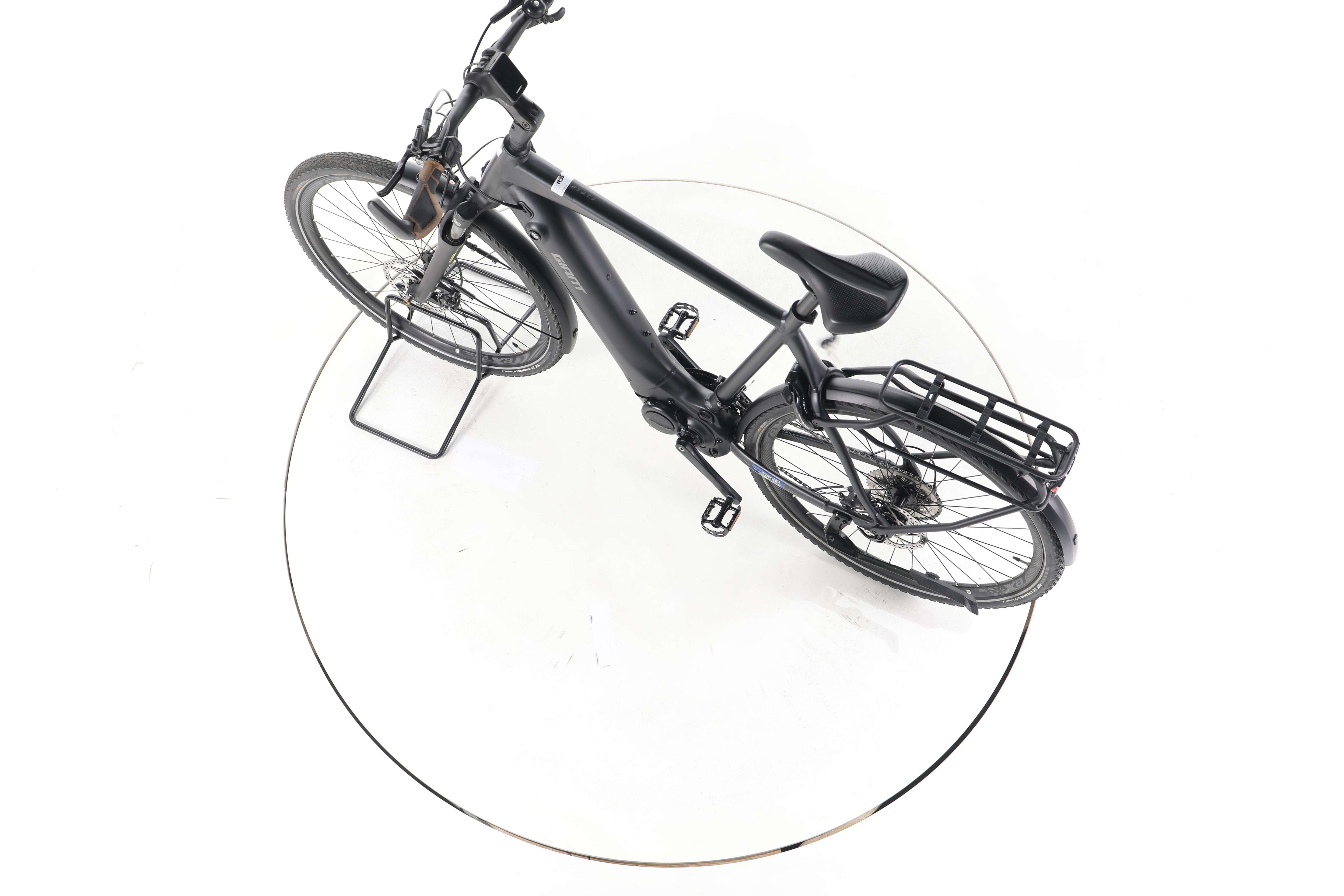 Giant Explore E+ 1 Trekking E-Bike - Image 20