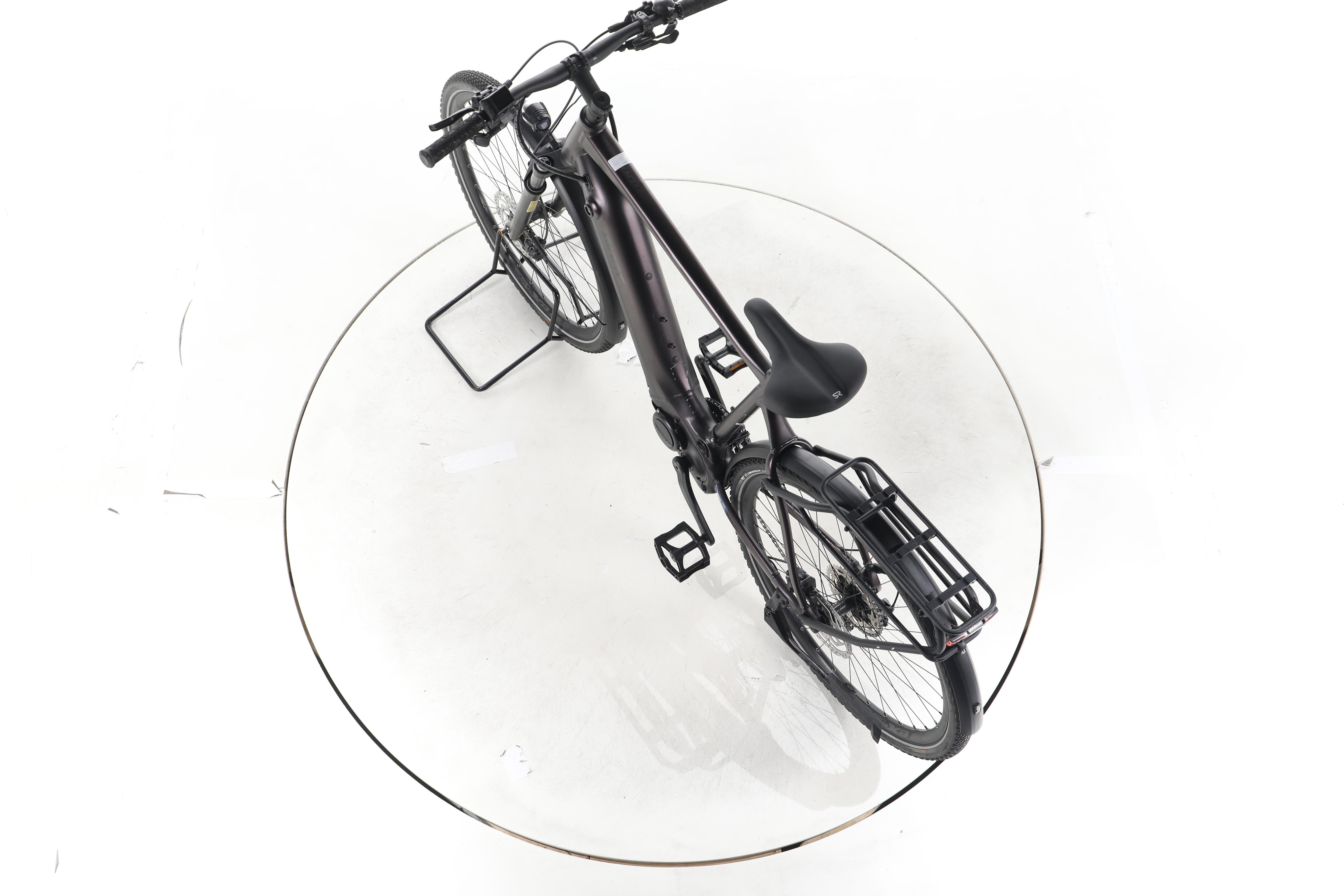 Giant Explore E+ Pro 1 Trekking E-Bike - Image 21