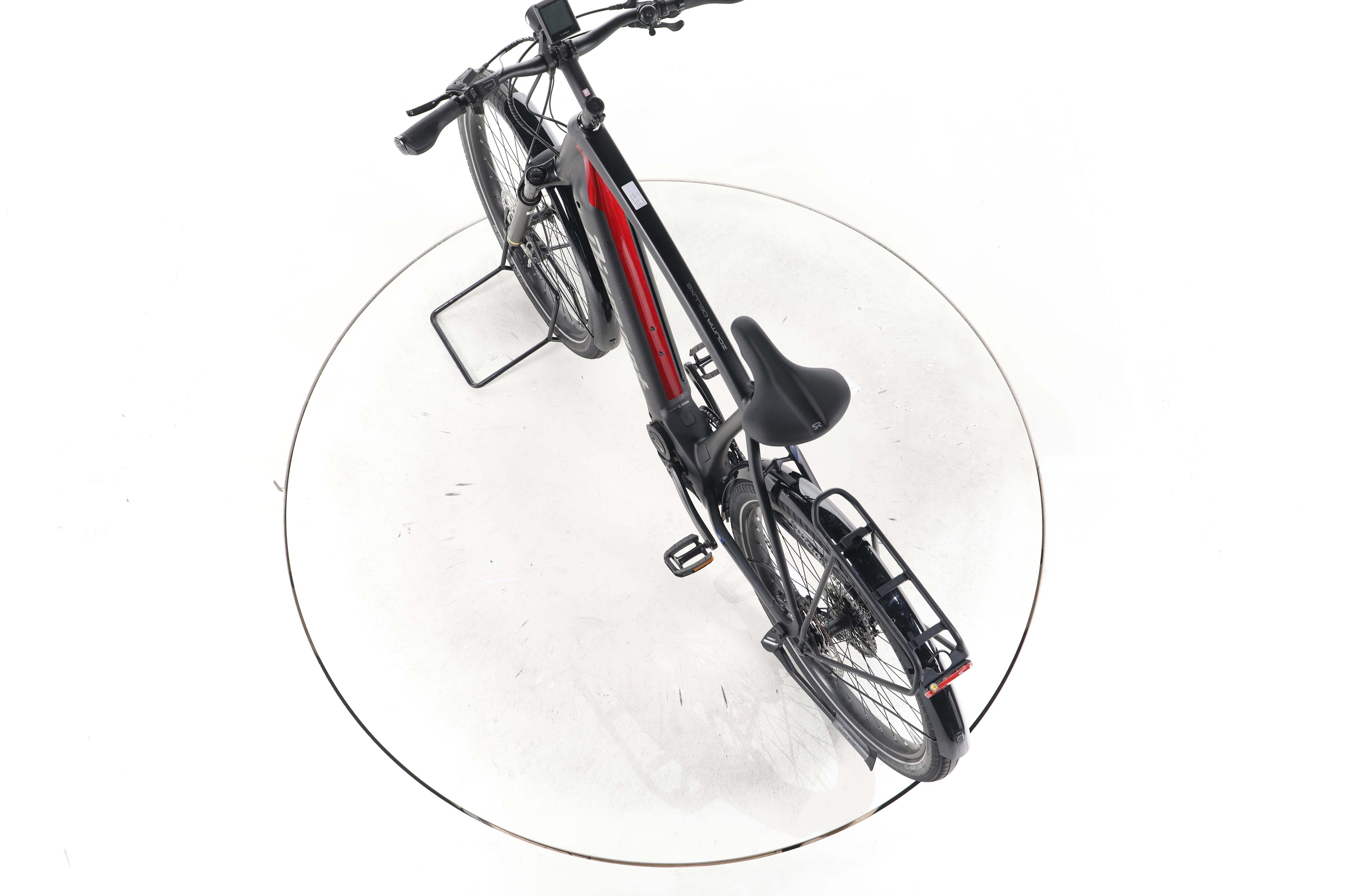 Diamant Zouma Deluxe+ Trekking E-Bike - Image 21