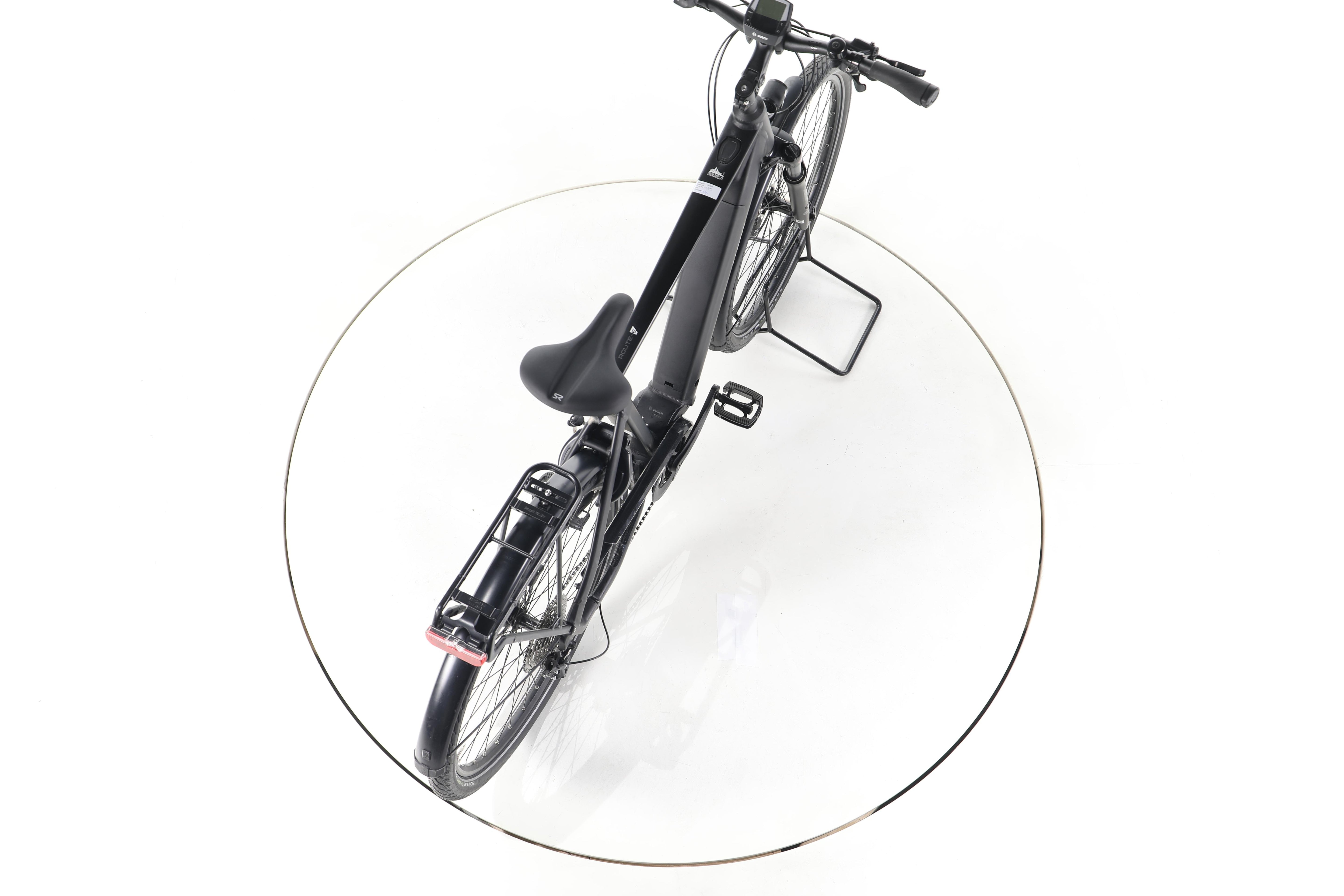 Carver Route E.510 Trekking E-Bike - Image 23