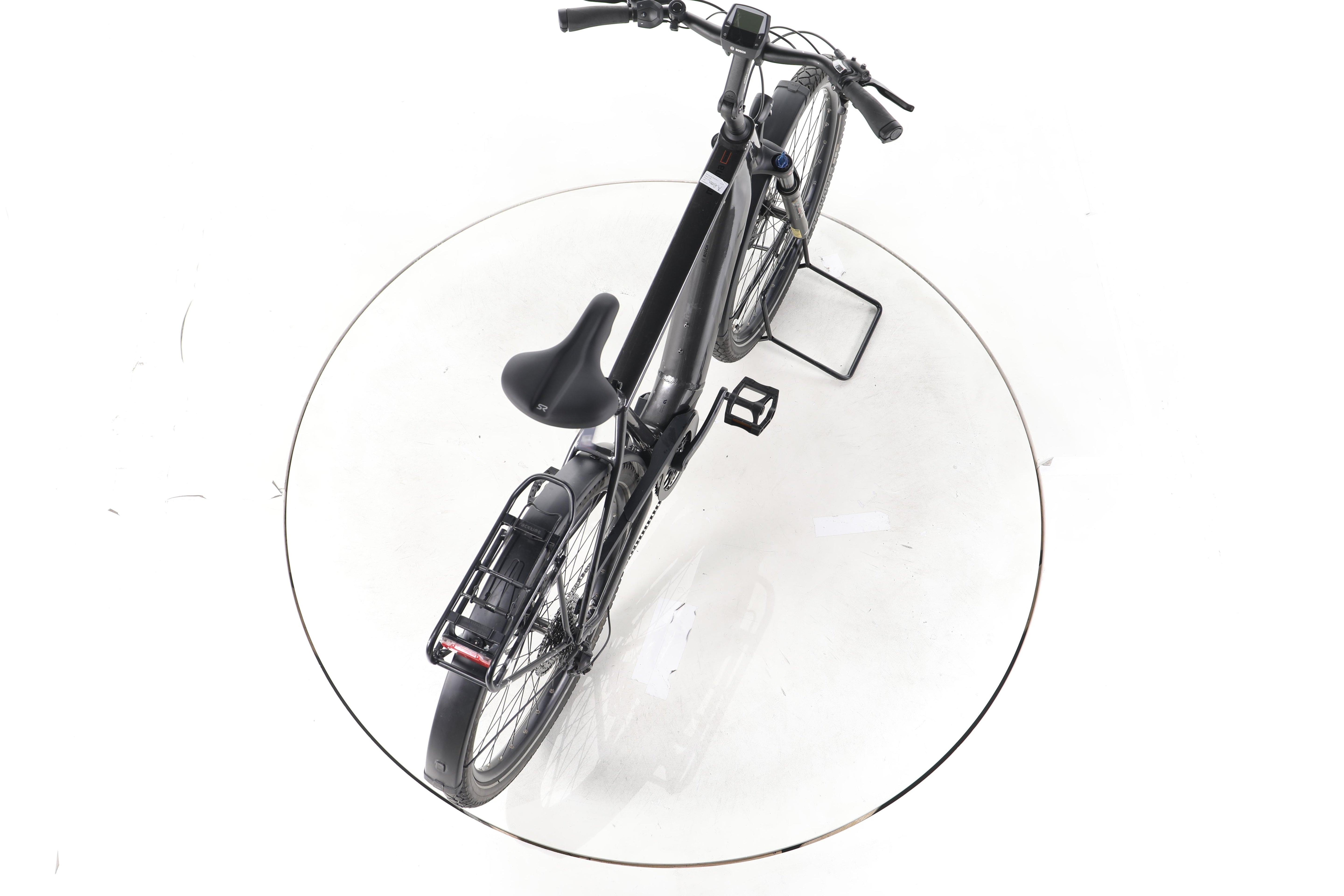 KTM Macina Gran 620 Trekking E-Bike - Image 23